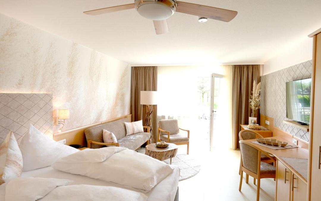 One-Bedroom Apartment with Balcony