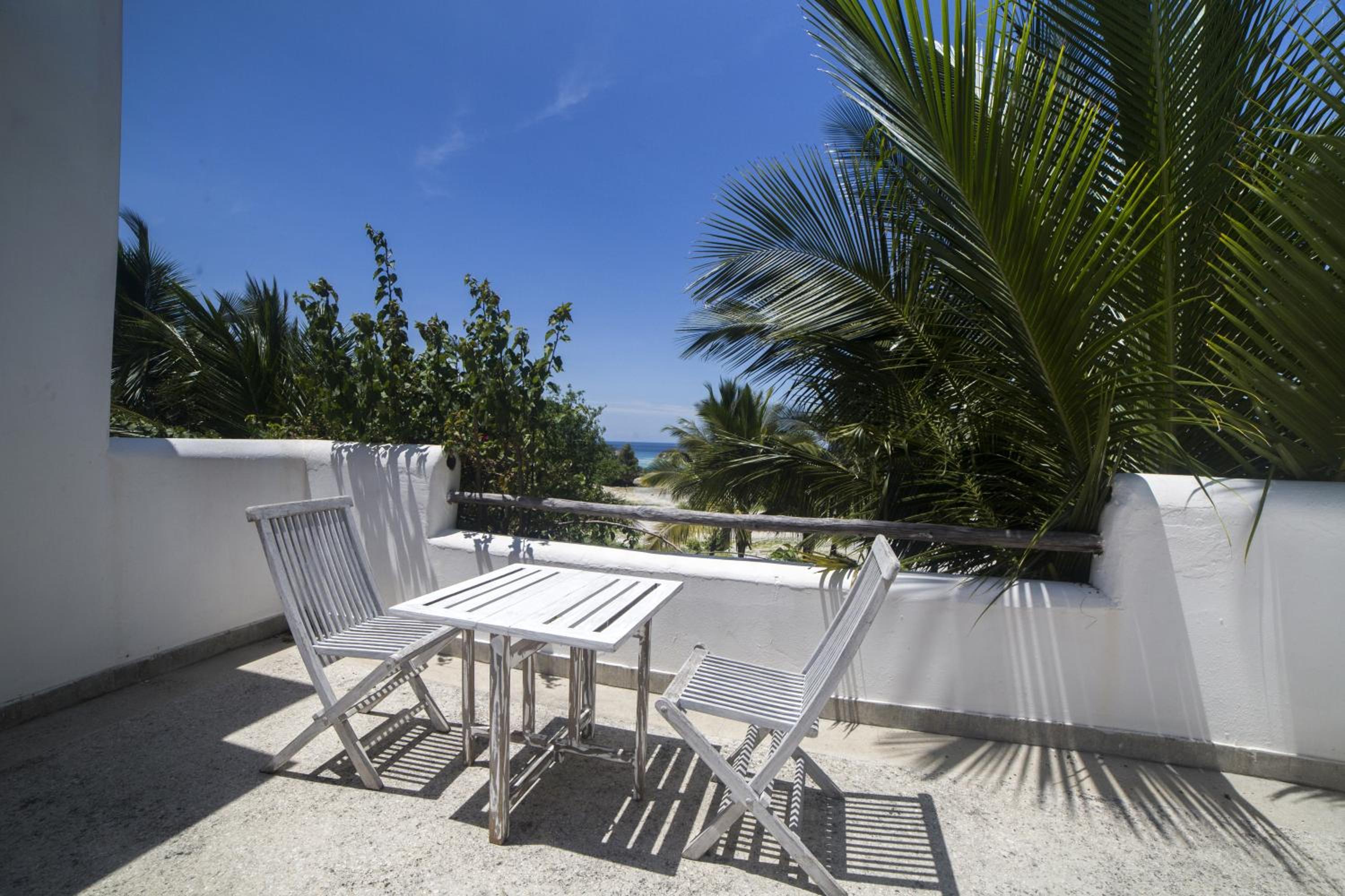 Ambassador Beach Villa - Photo 18