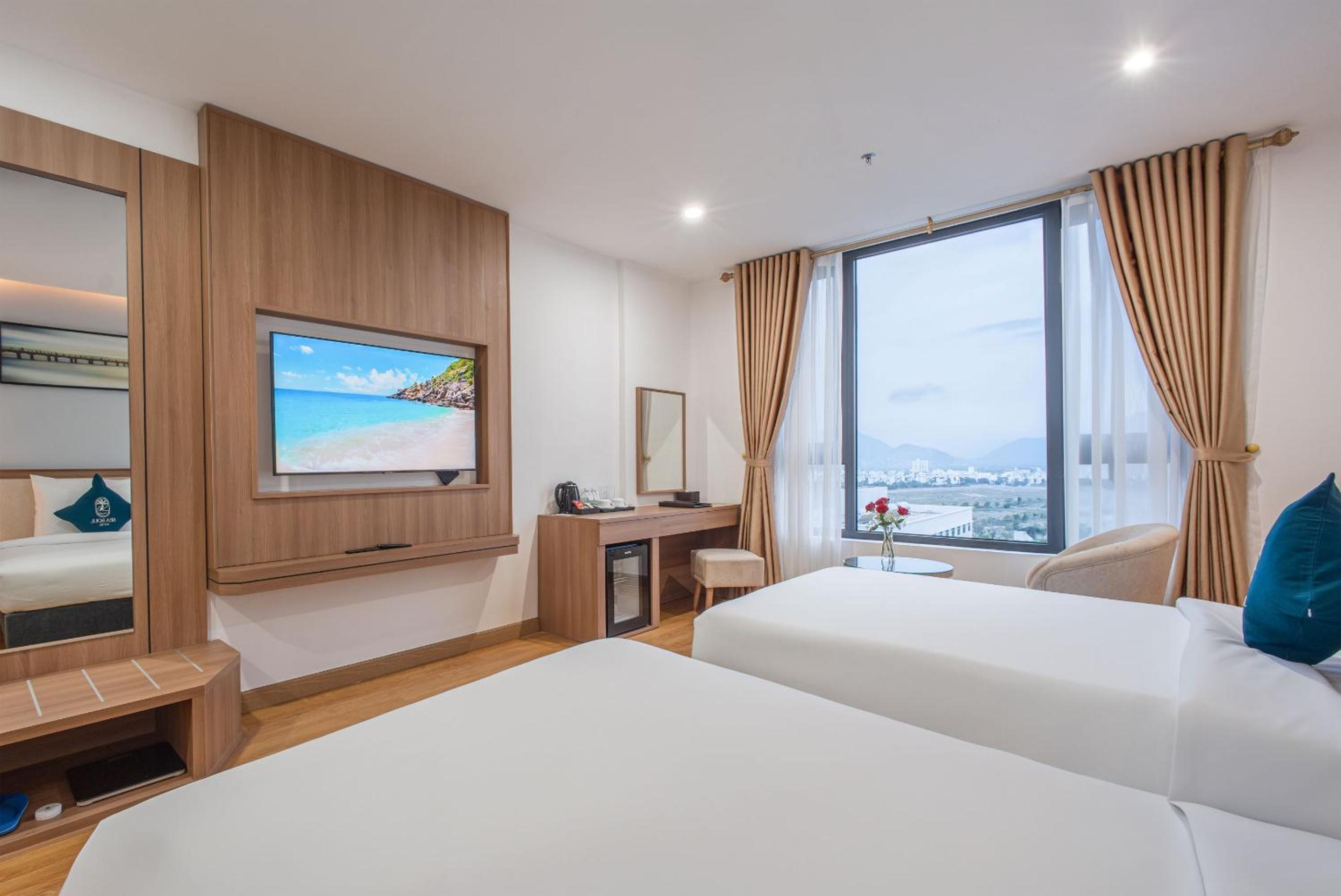 Deluxe Twin Room - Photo 9