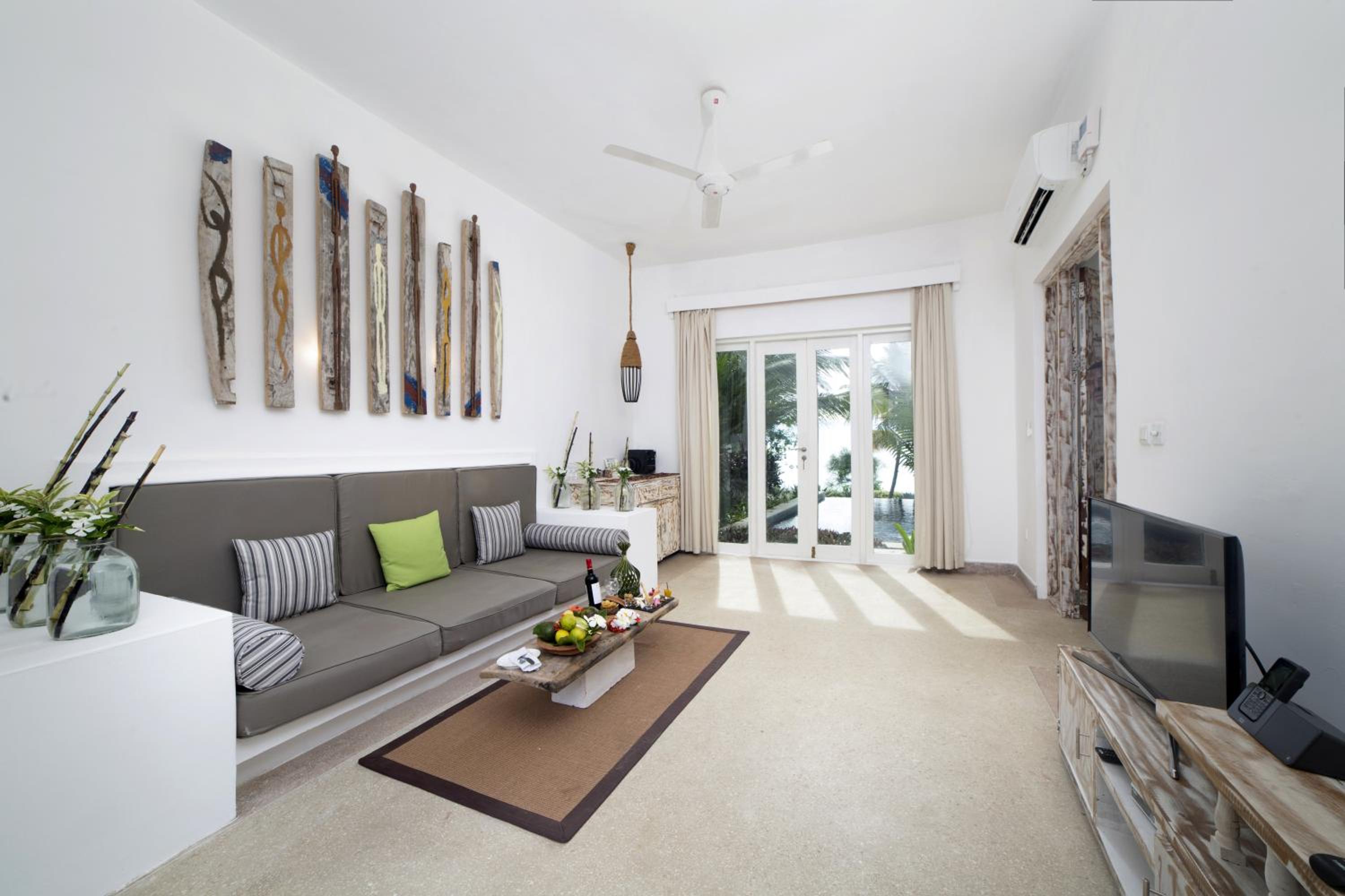 Ambassador Beach Villa - Photo 19