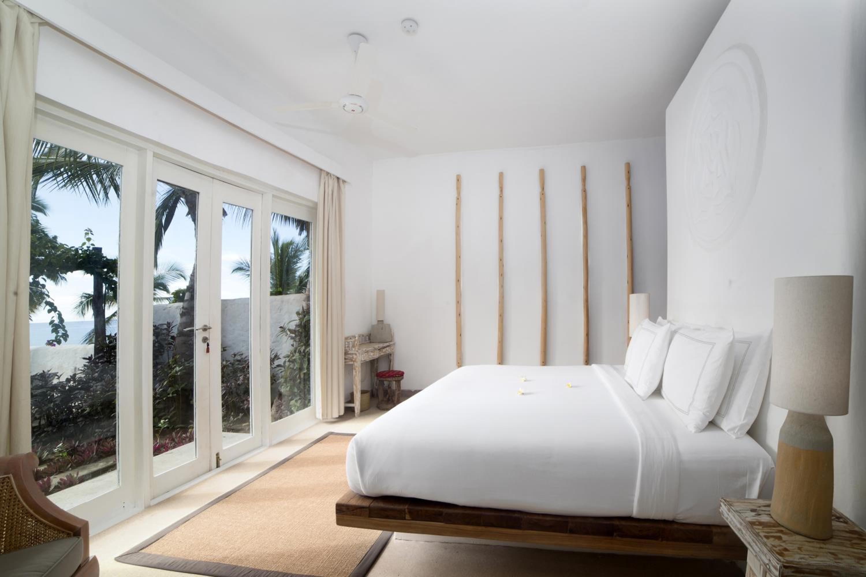 Ambassador Beach Villa - Photo 4