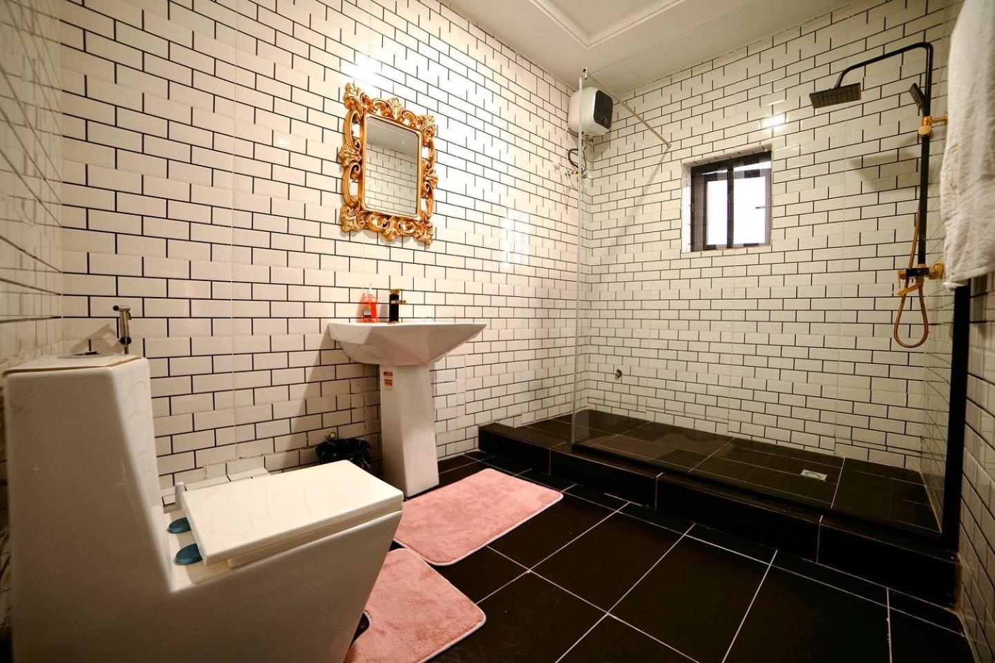 Two-Bedroom Apartment - Photo 22