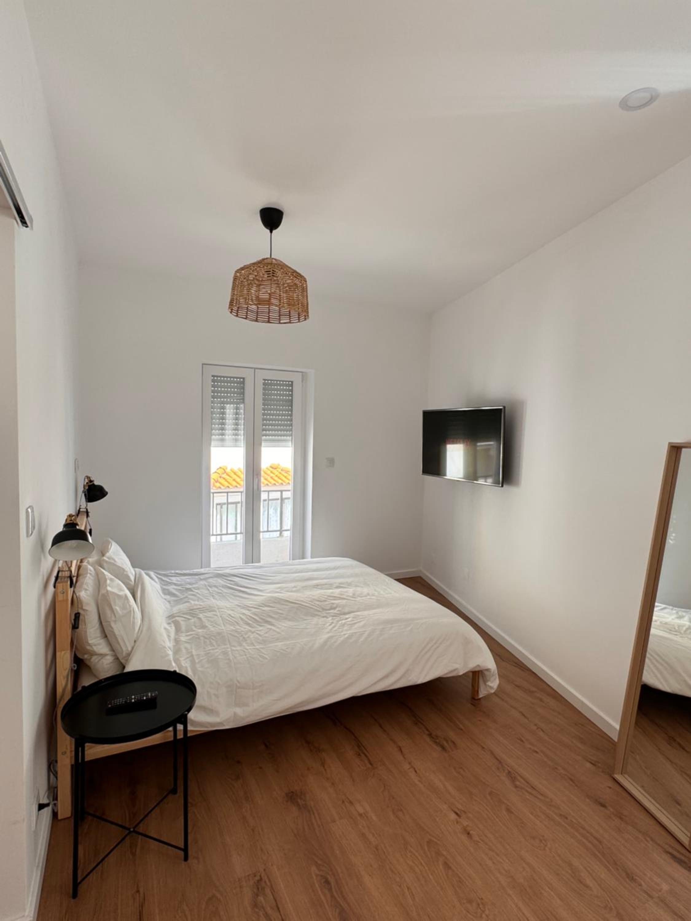 One-Bedroom Apartment with Balcony and Sea View photo 1