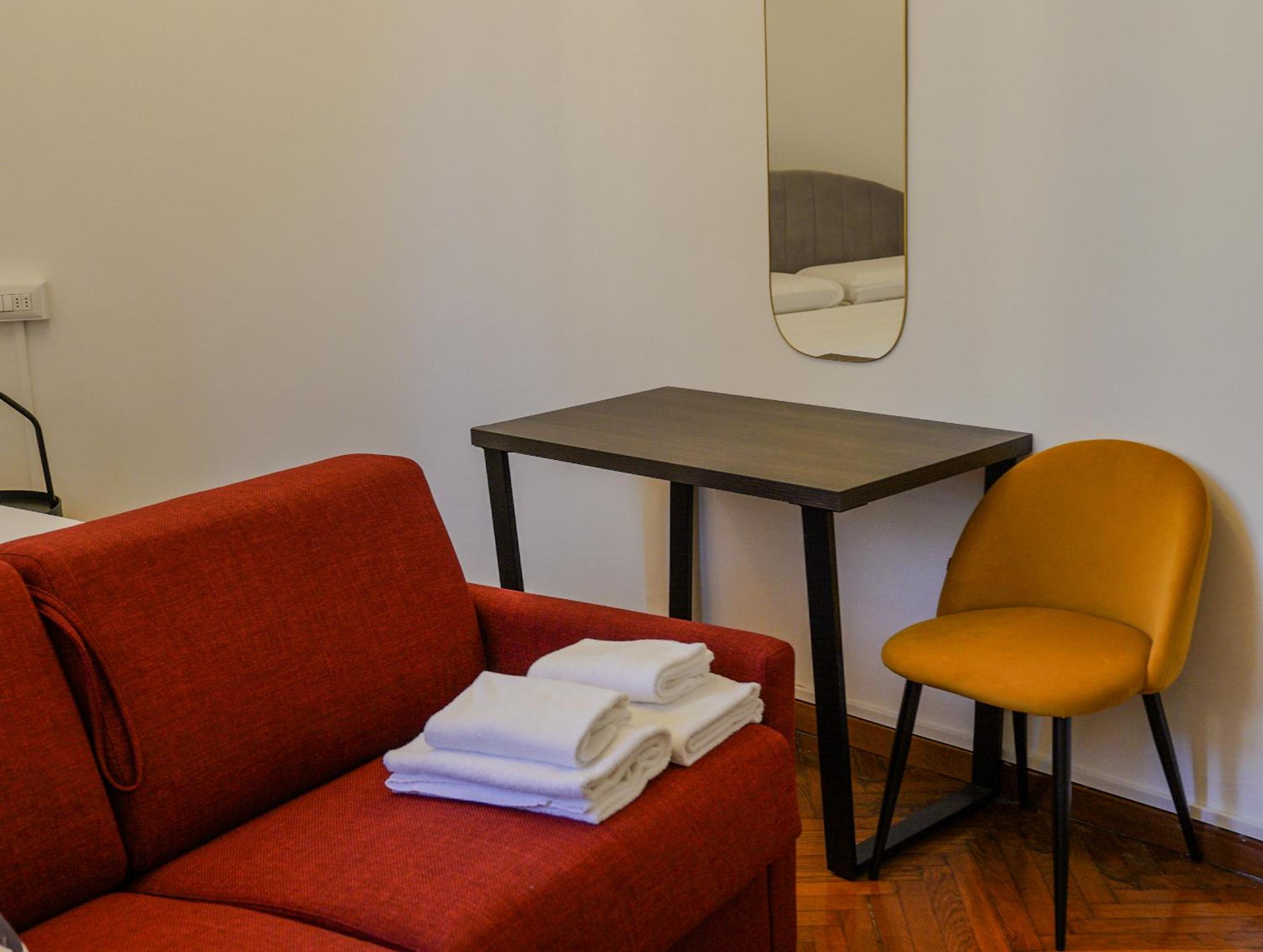 Quadruple Room with Private Bathroom photo 3