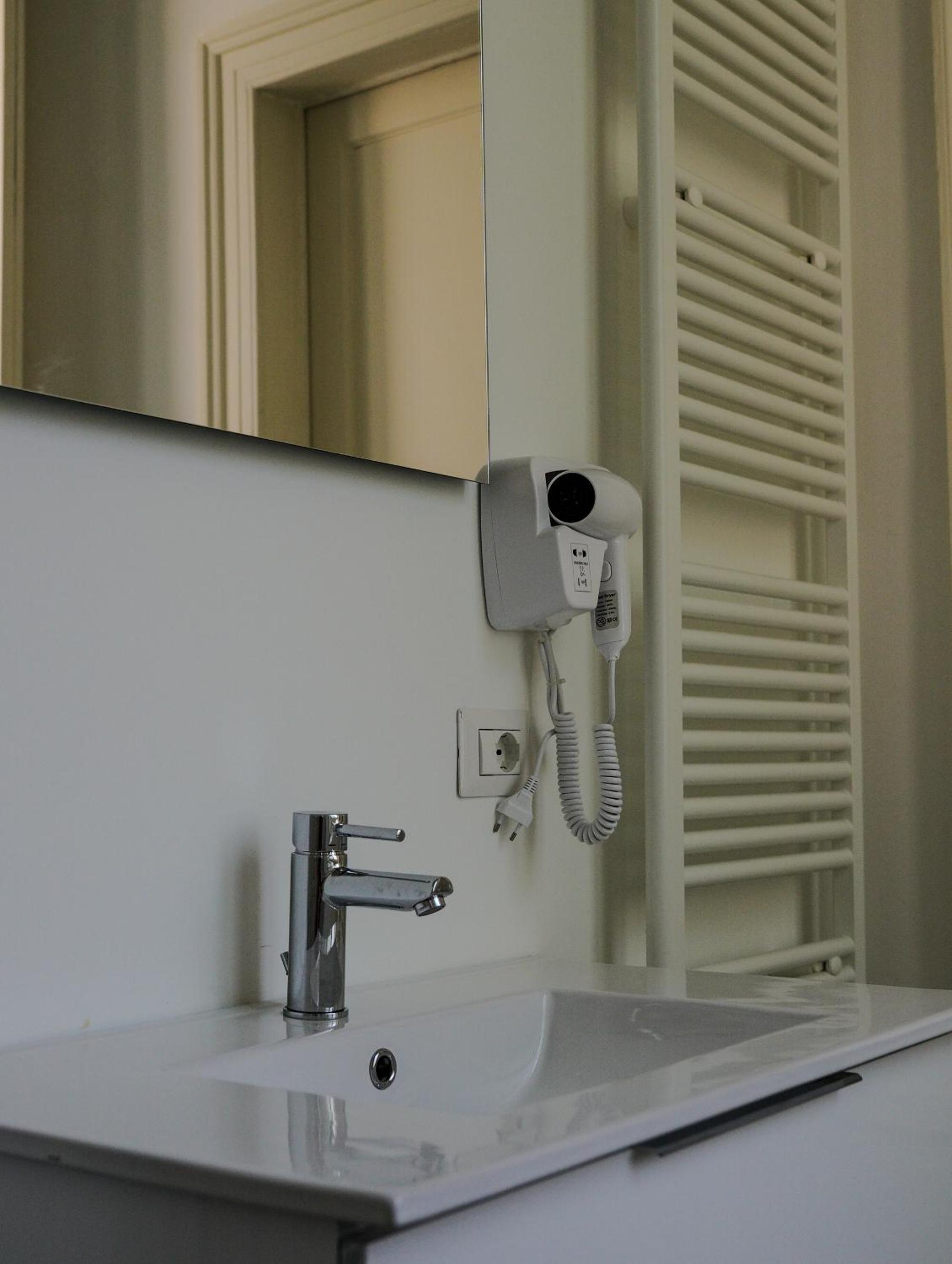 Triple Room with Shared Bathroom photo 2