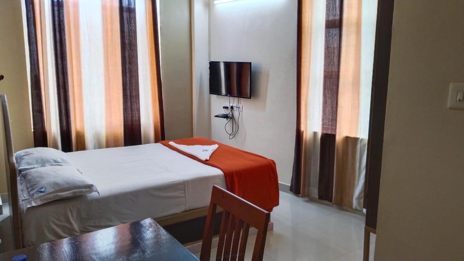 Deluxe Double Room - Photo 7