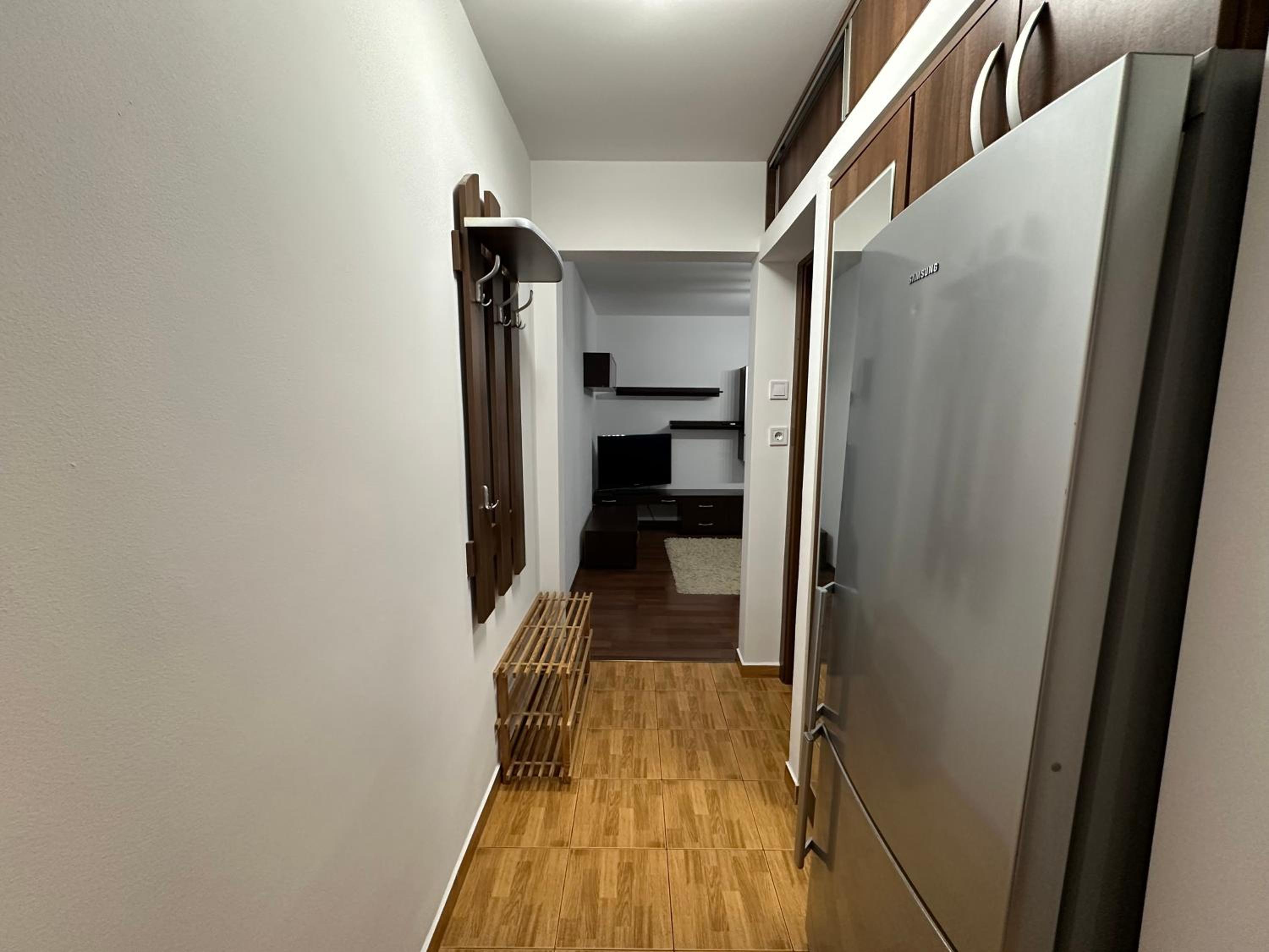 One-Bedroom Apartment photo 2