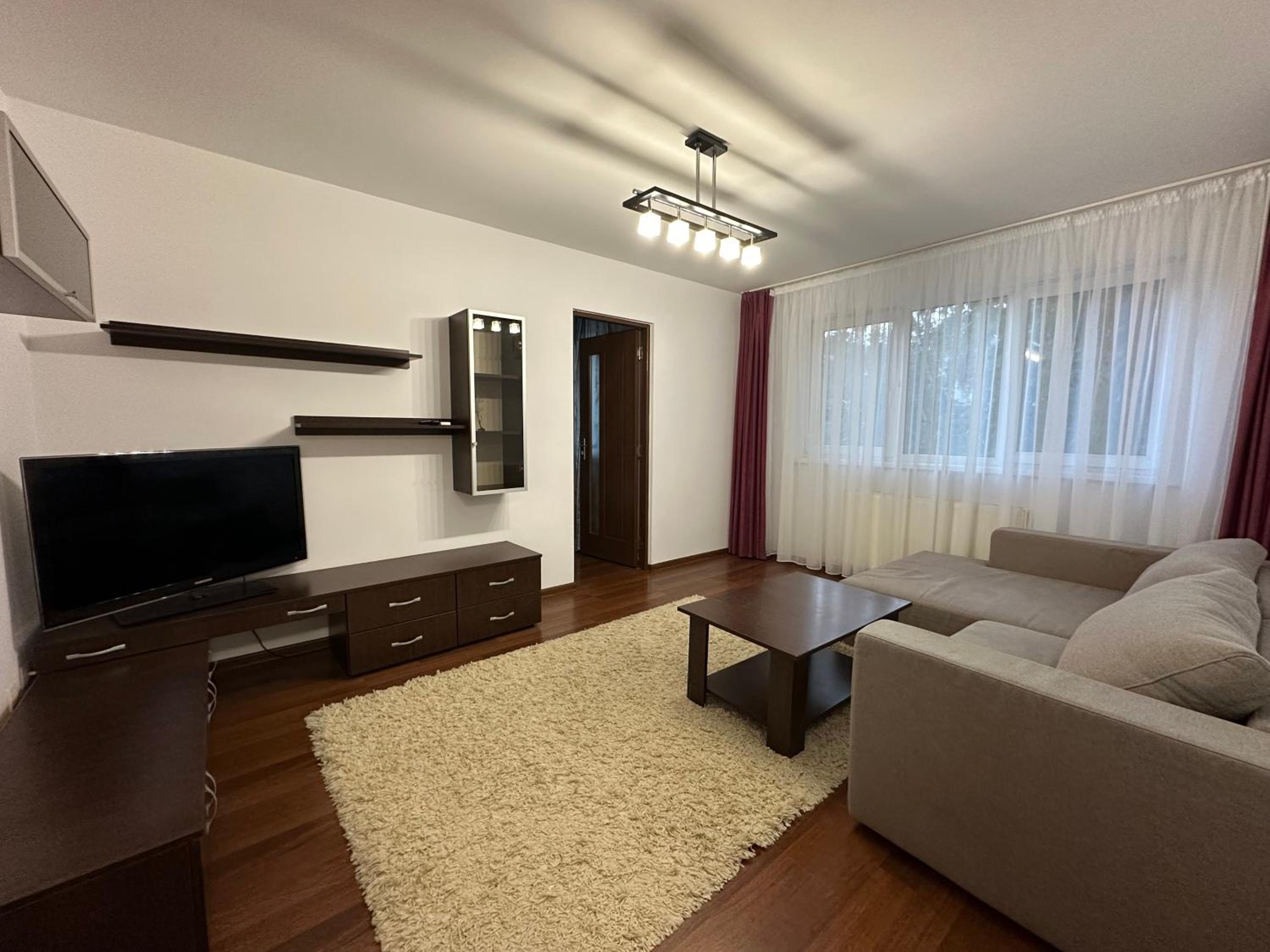 One-Bedroom Apartment photo 3
