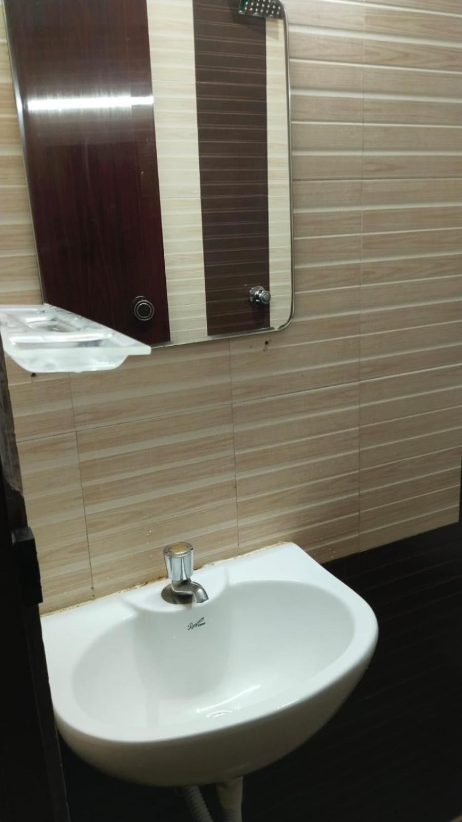Deluxe Double Room - Photo 8