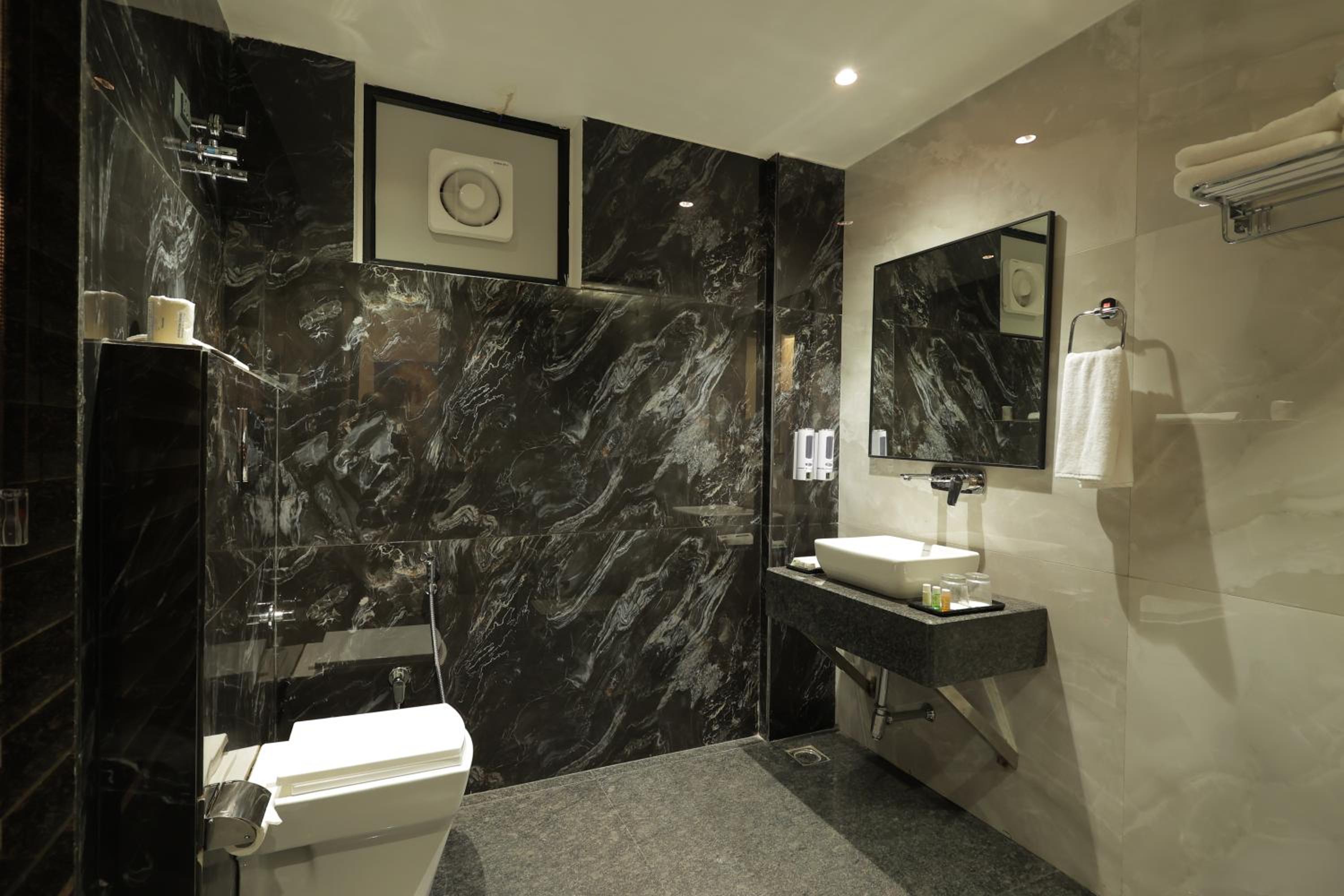 Standard King Room