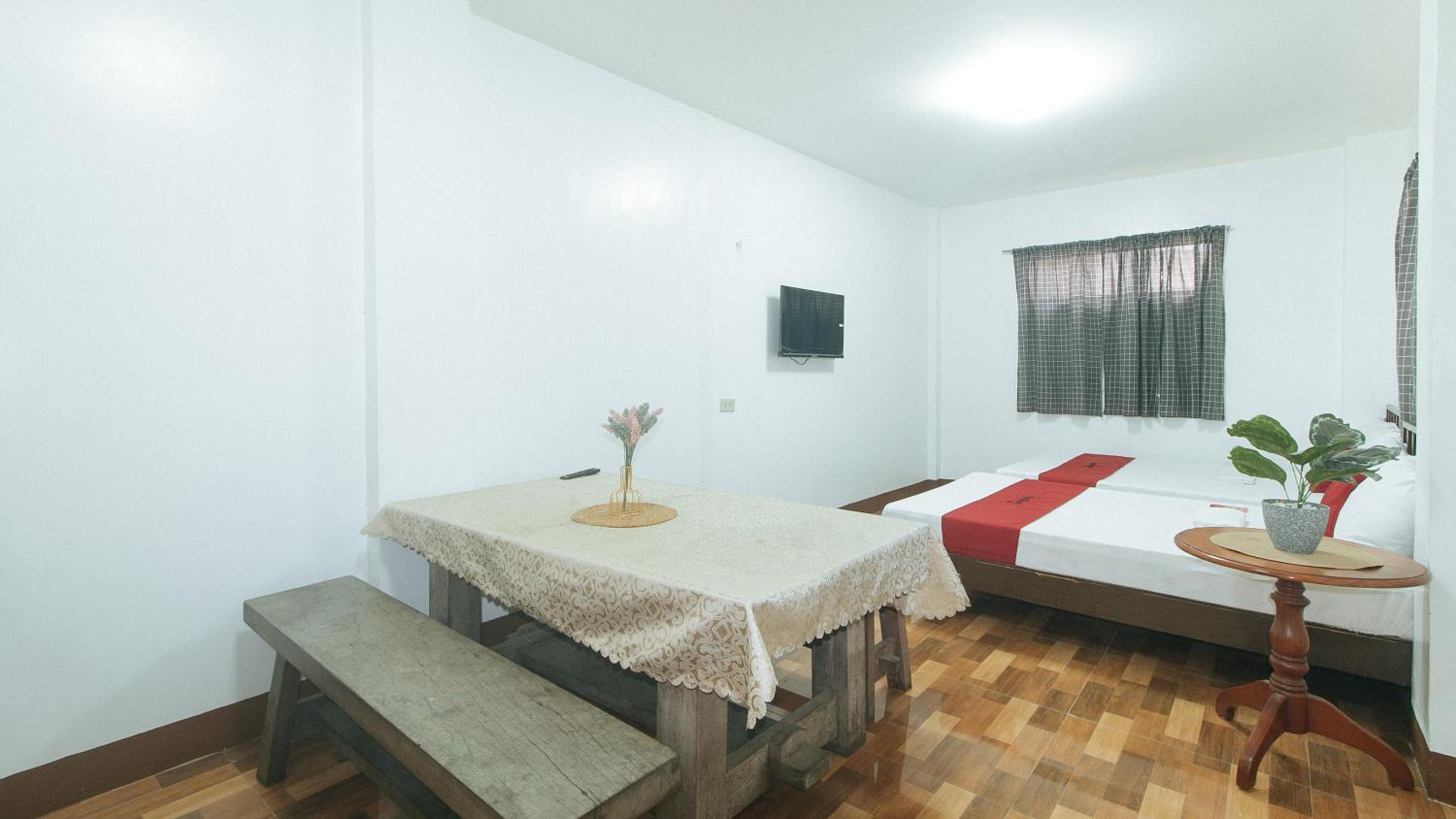 Family Room - Photo 12