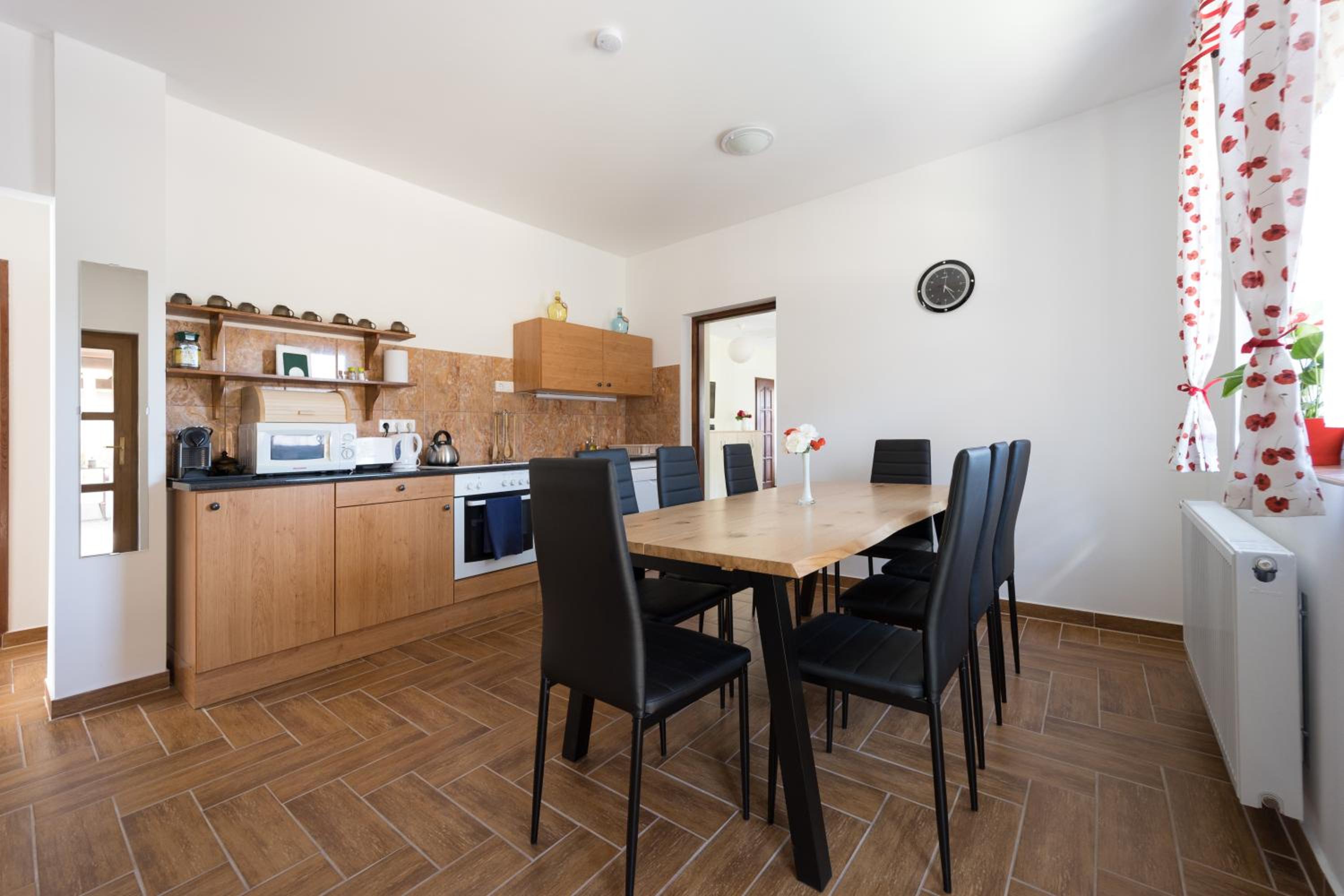 Two-Bedroom Family Apartment - Photo 16