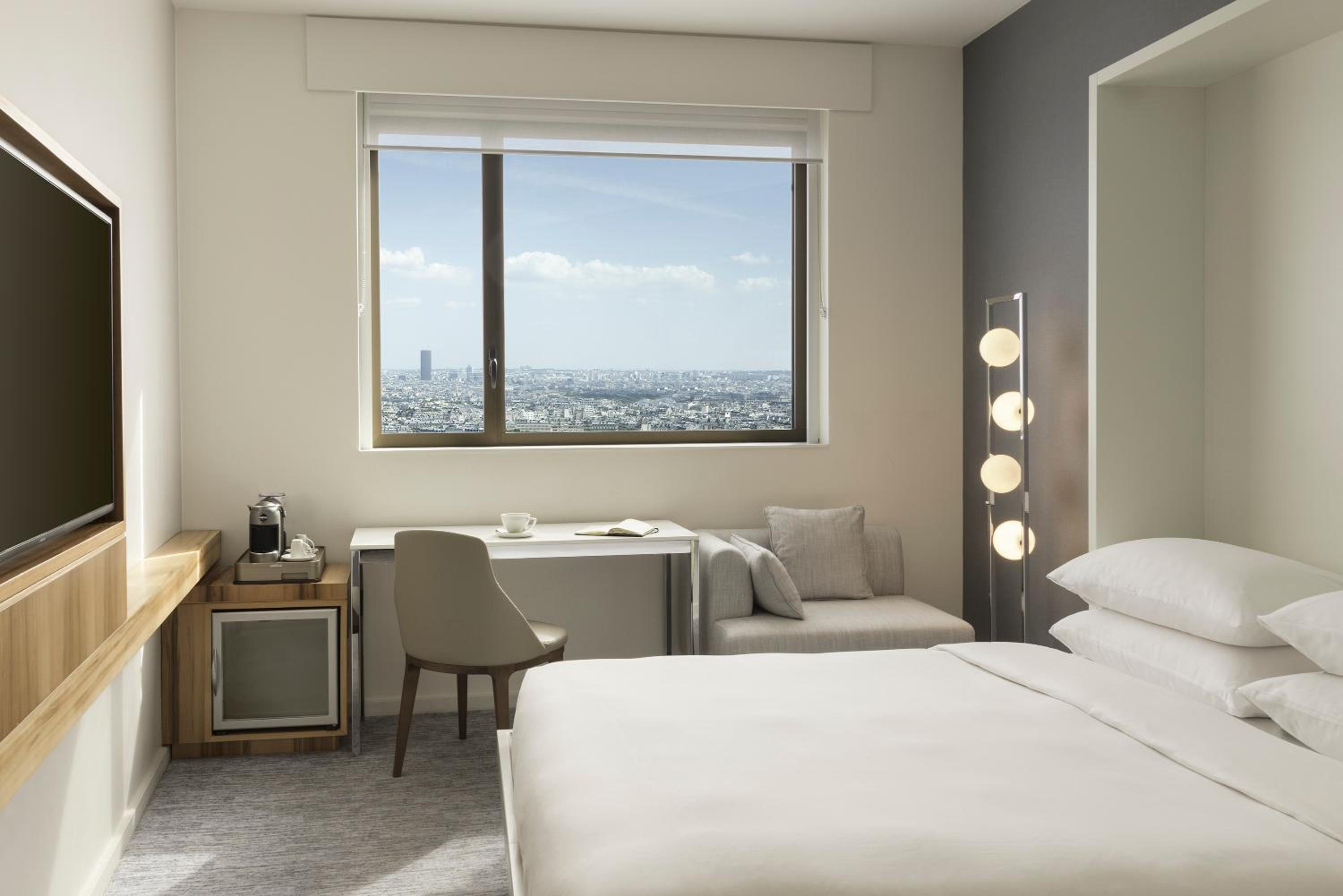 King Suite thumbnail 5