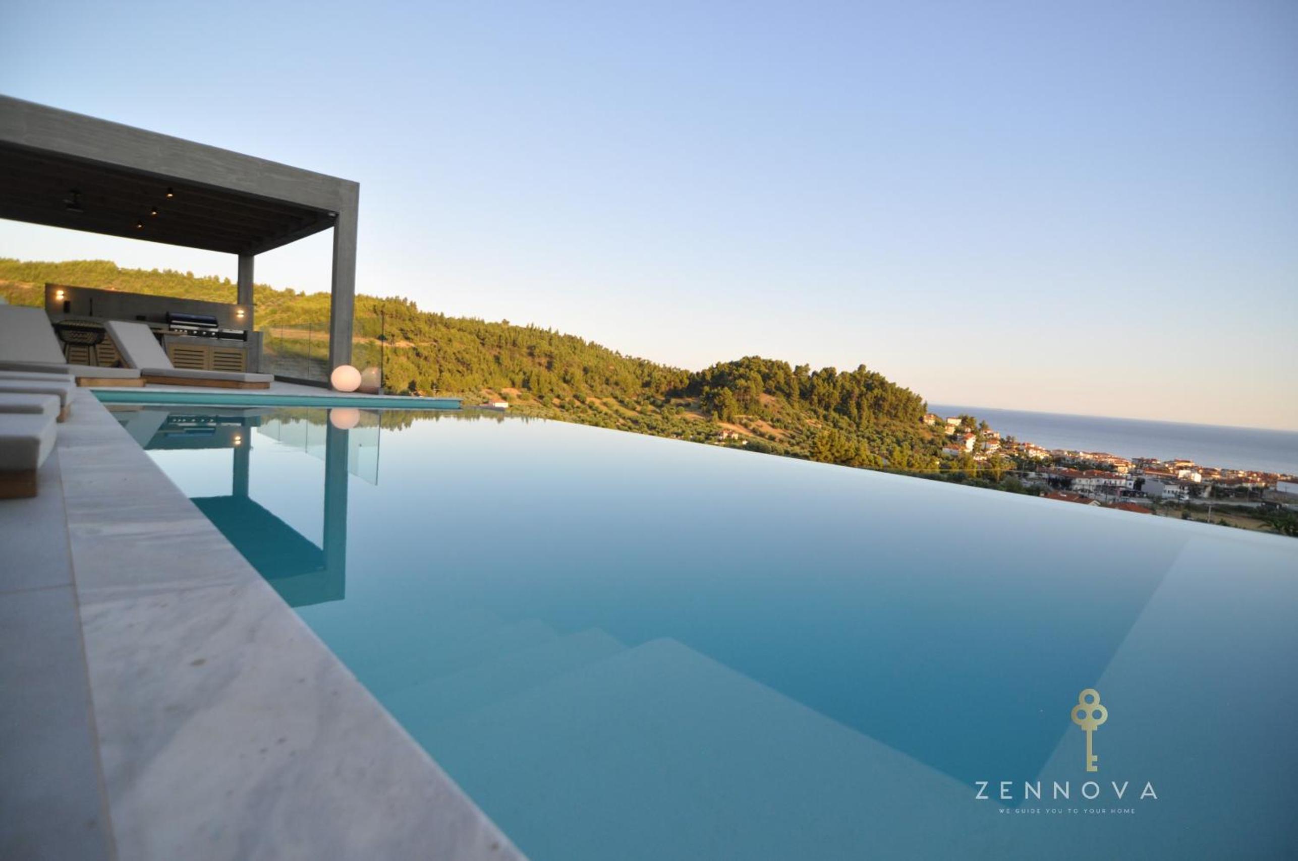 Three-Bedroom Villa photo 2