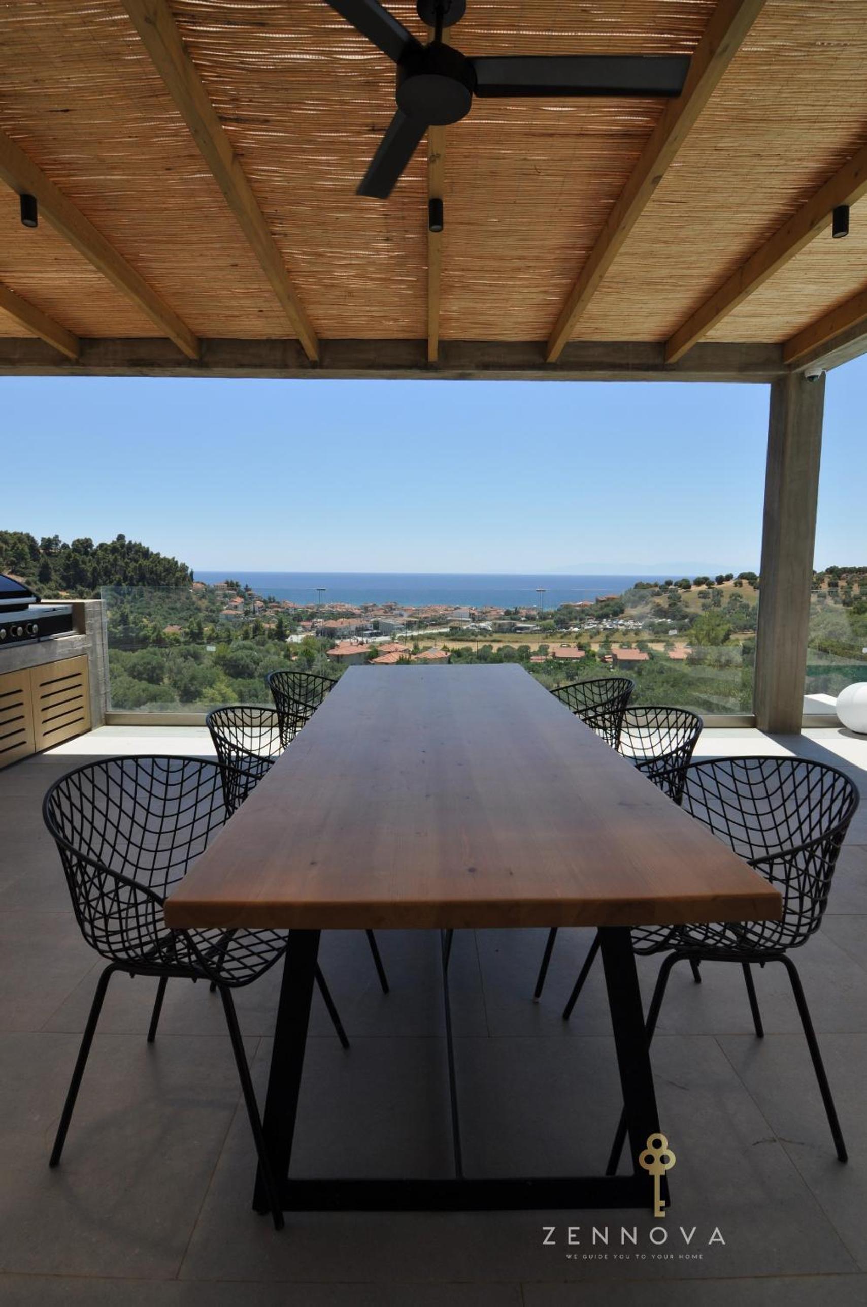 Three-Bedroom Villa photo 1