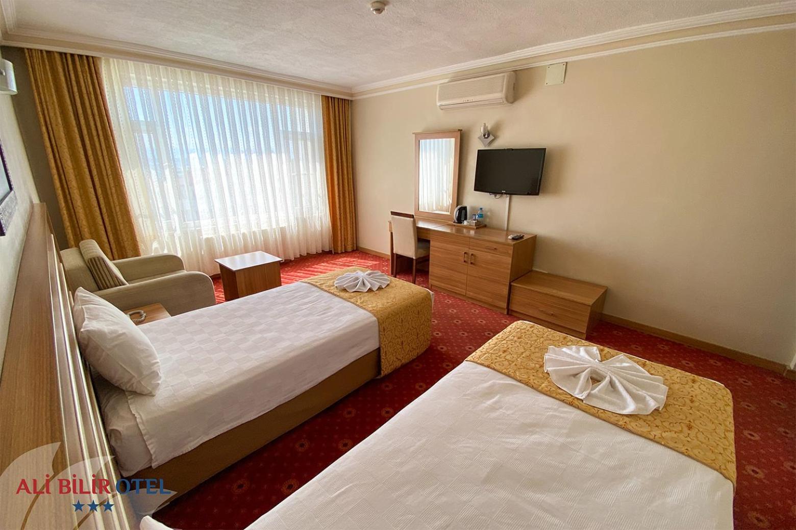 Standard Twin Room photo 2