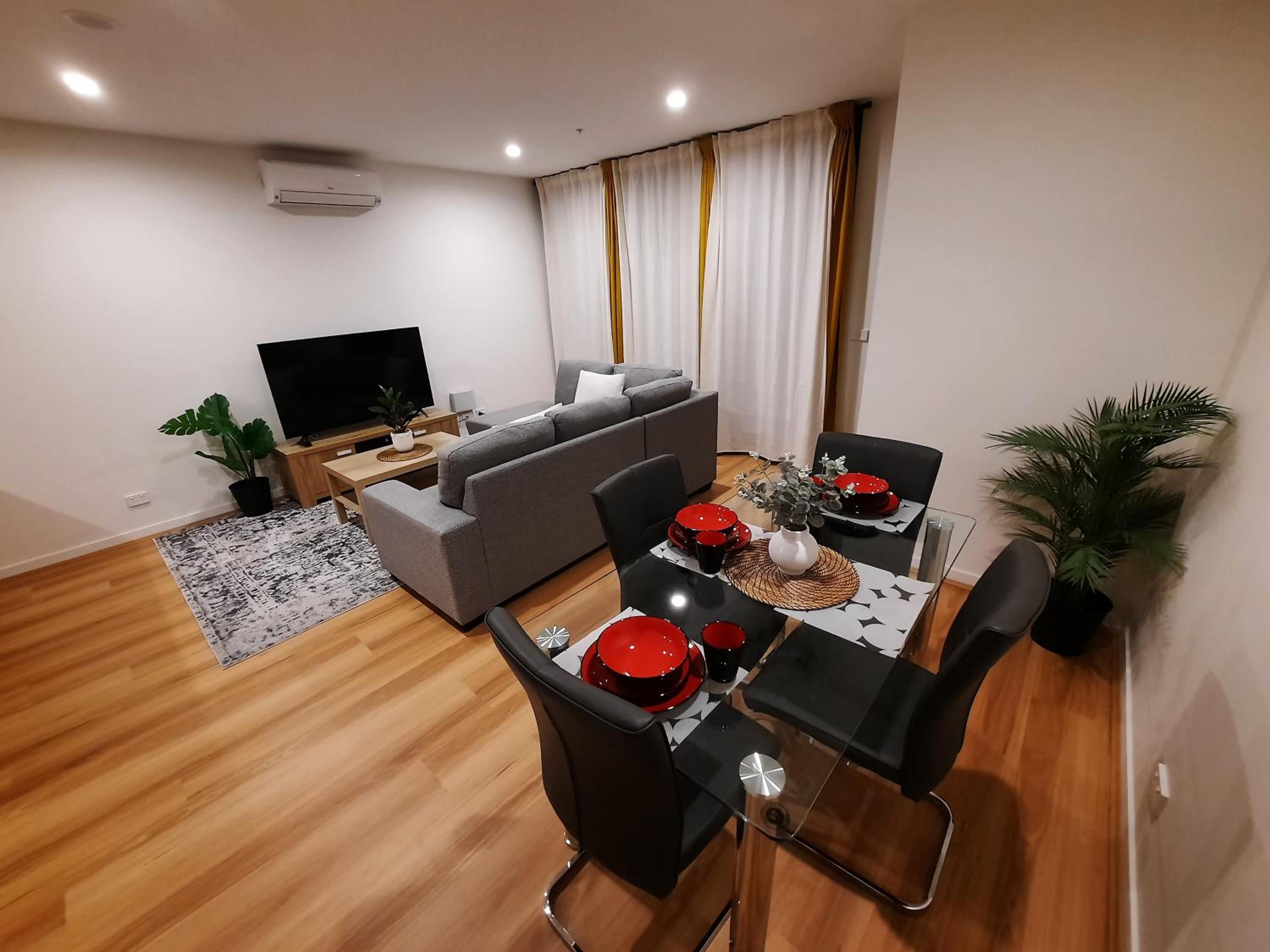 Apartment with Balcony photo 1