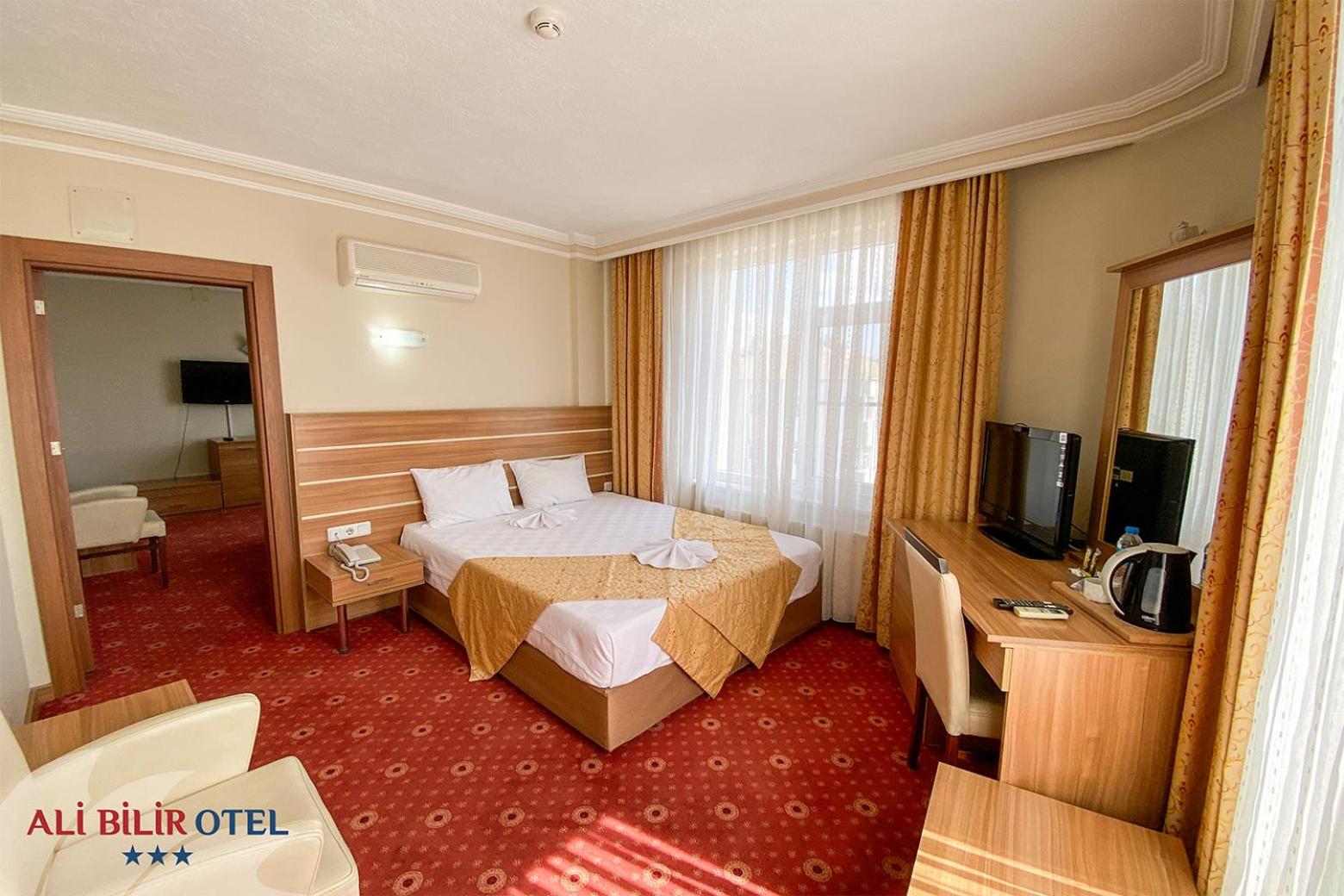 Suite (2 Adults + 2 Children) photo 2