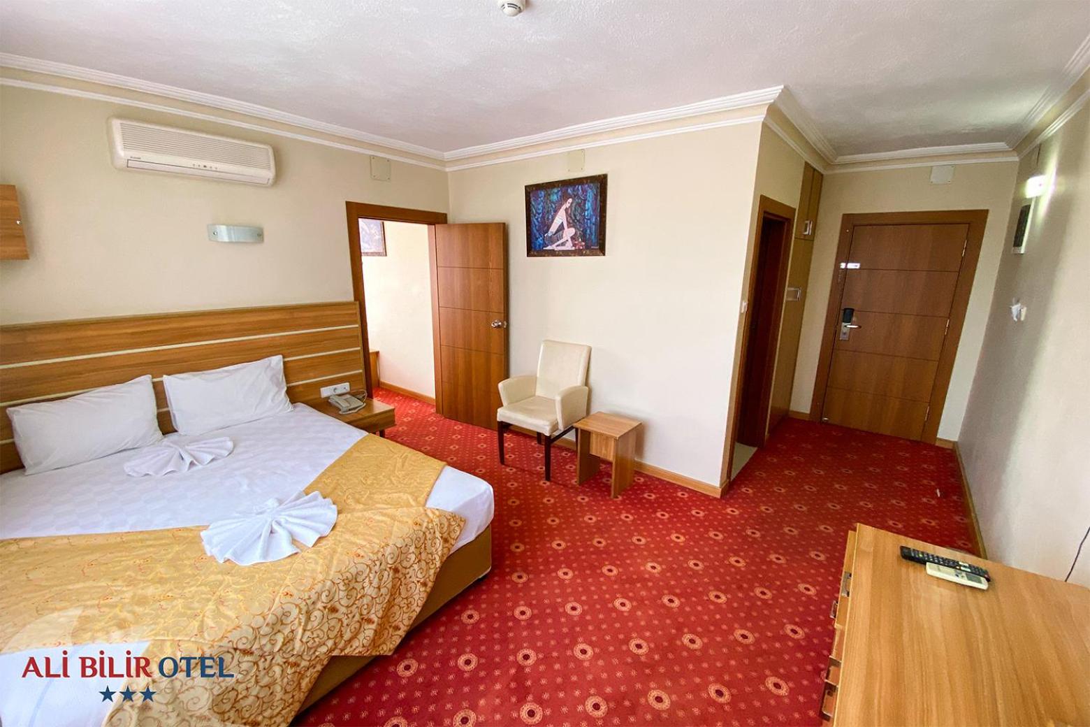 Suite (2 Adults + 2 Children) photo 2