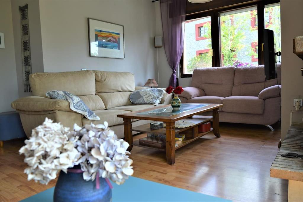 Three-Bedroom House photo 2