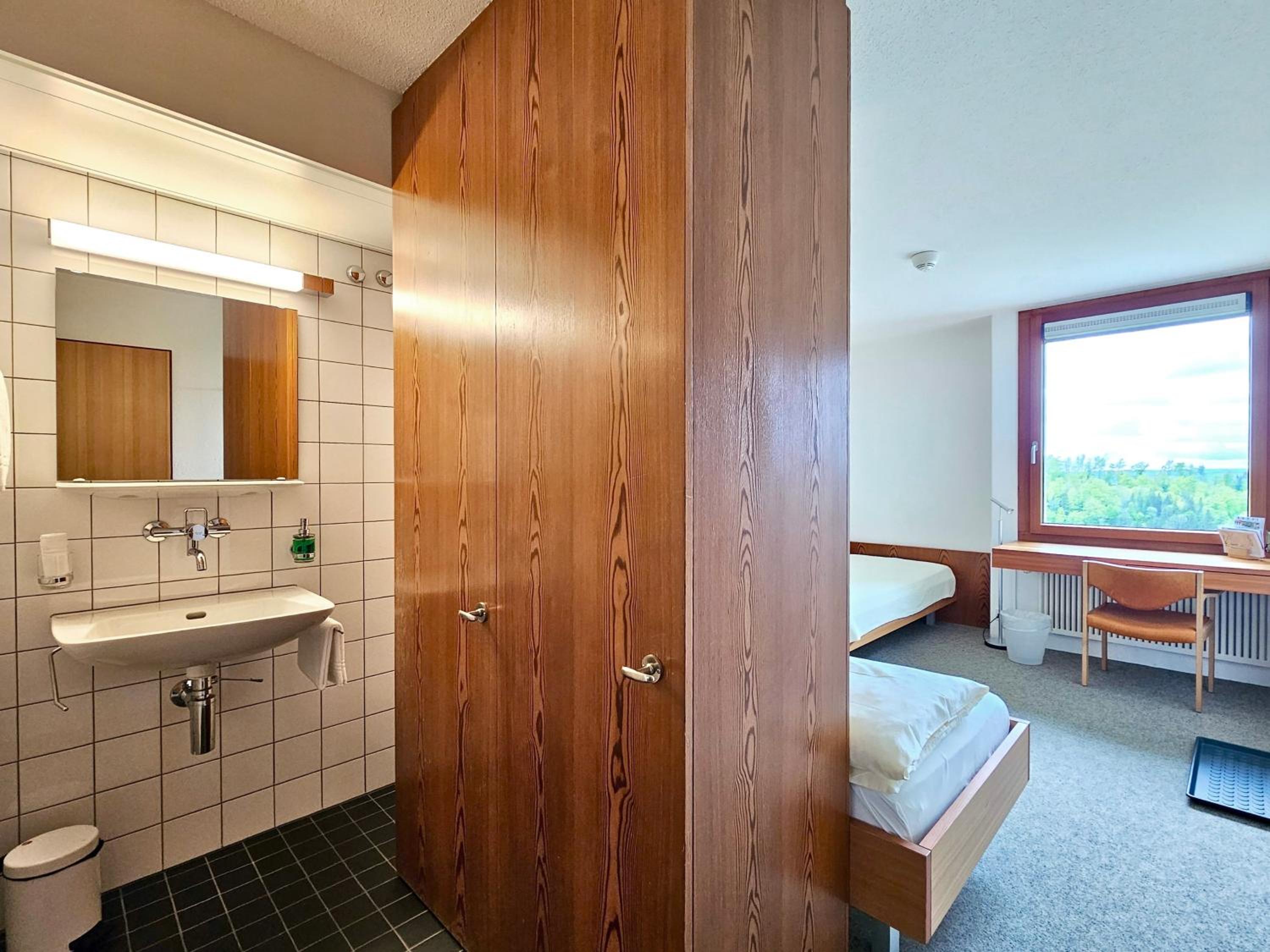 Double Or Twin Room With Shared Bathroom