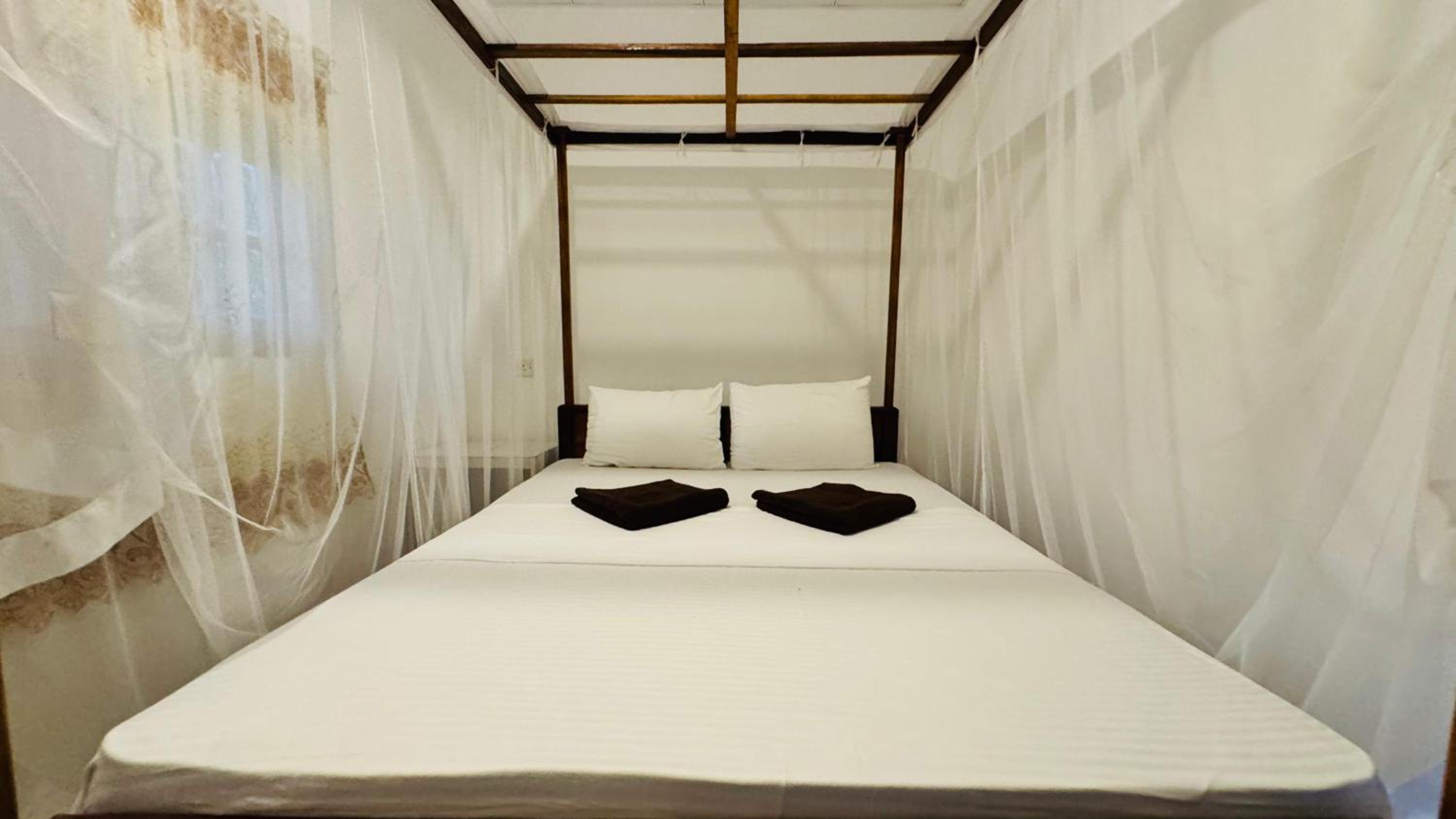 Double Room with Shared Bathroom photo 1