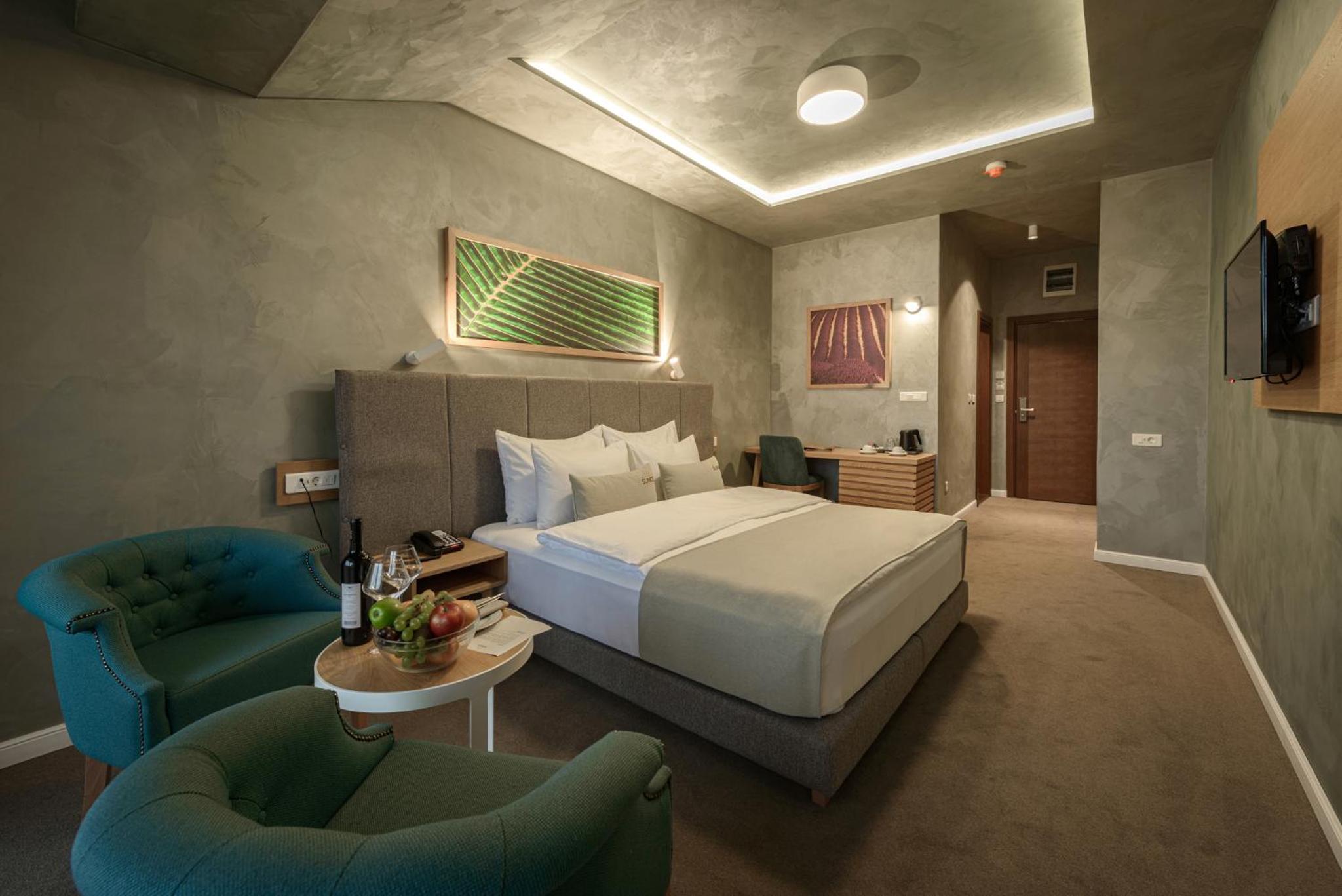 Deluxe Double Room - Photo 1