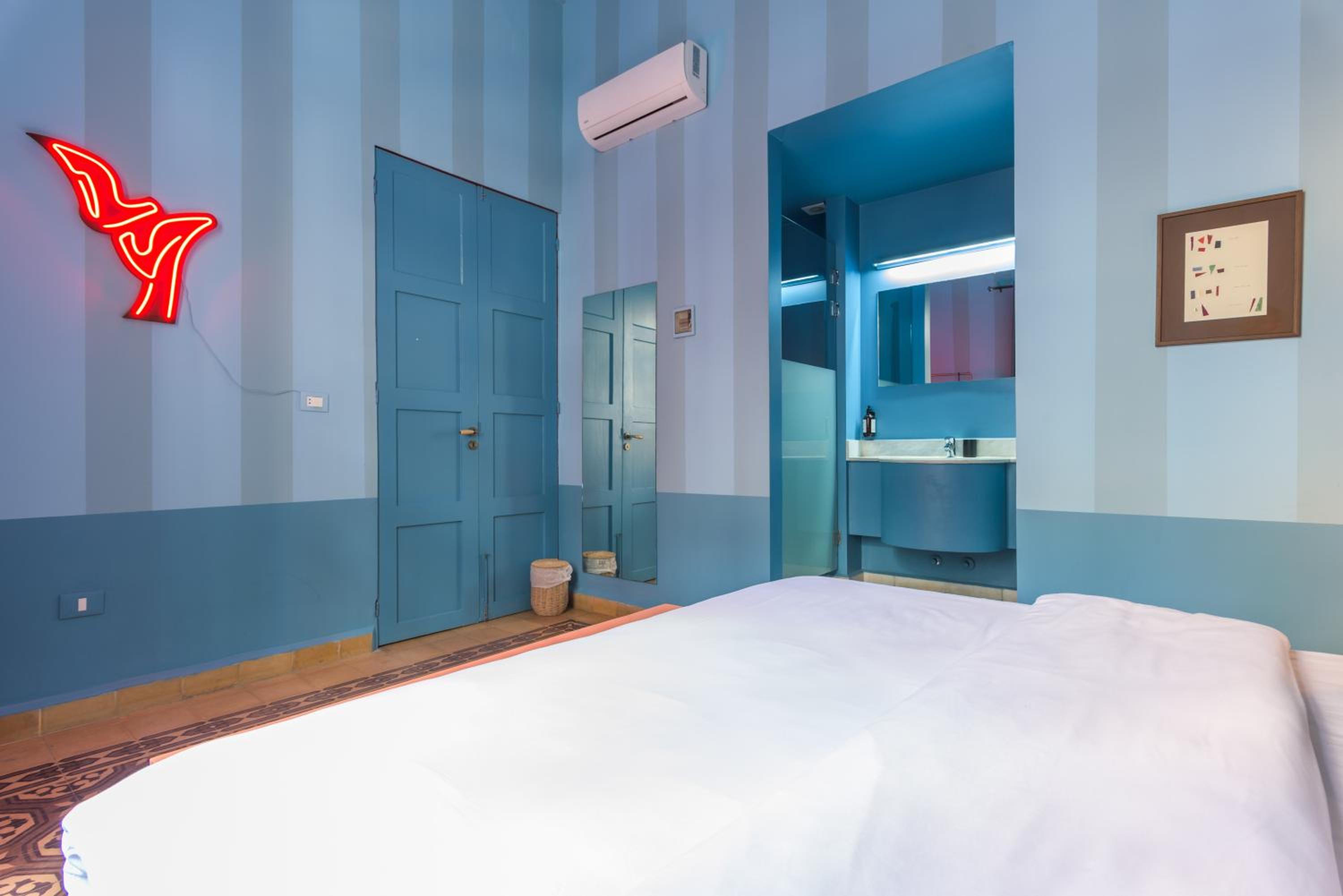 Double Room with Private Bathroom photo 2