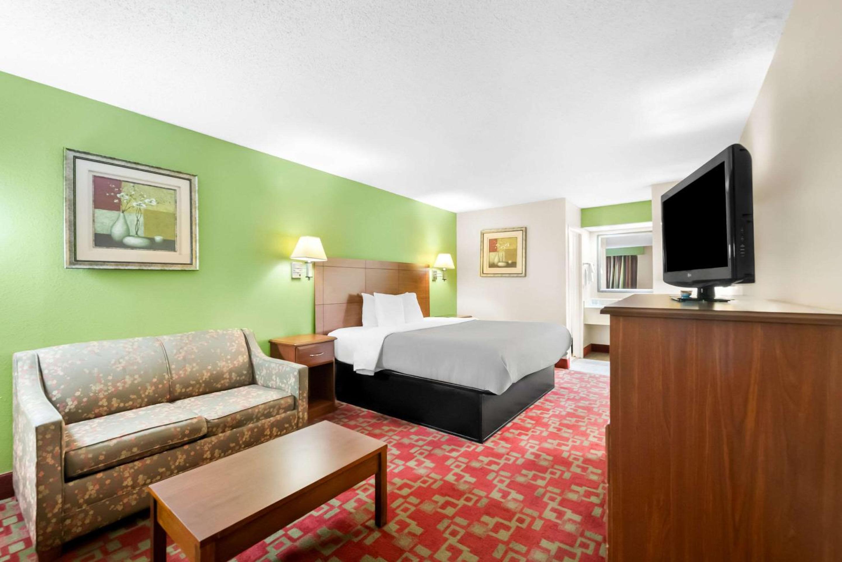 King Room - Non-Smoking photo 1