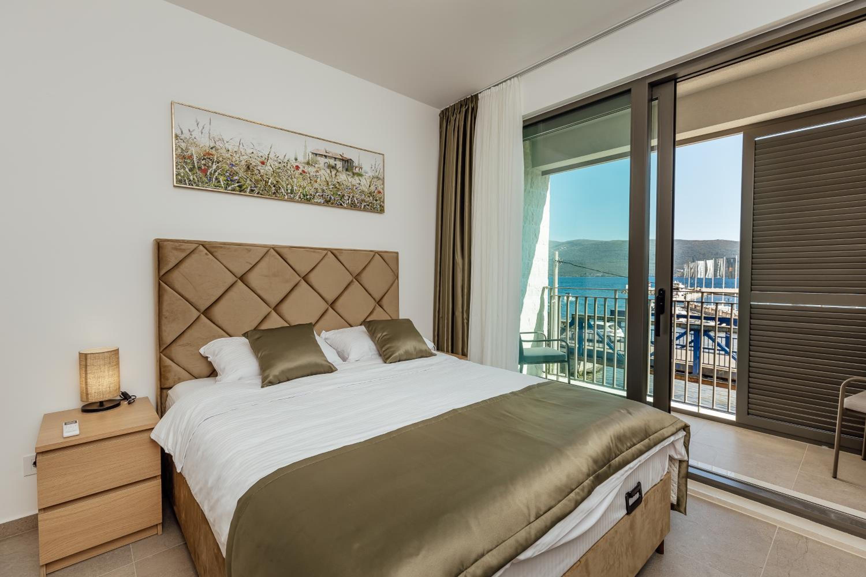 Studio Apartment With Balcony