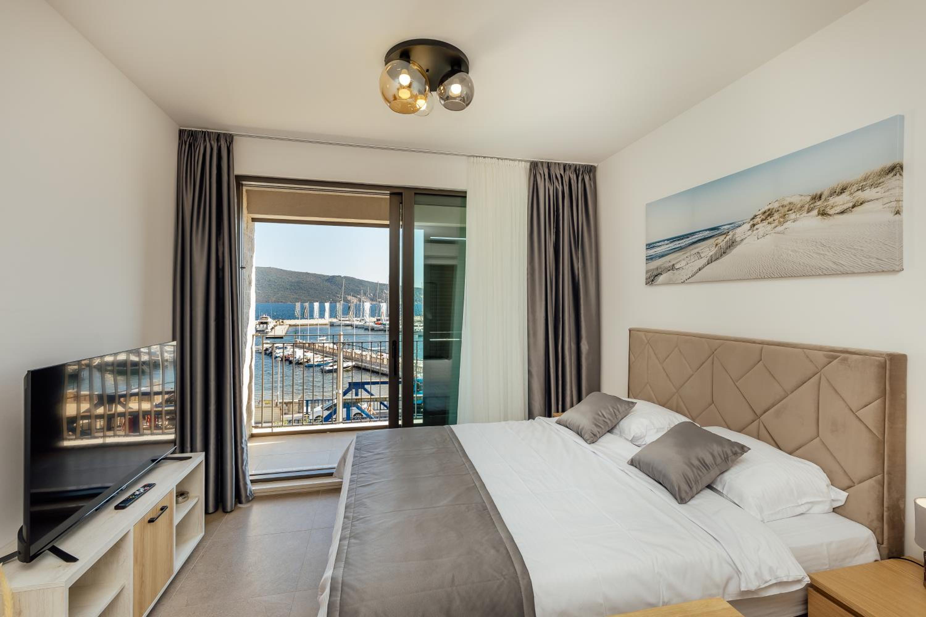 Studio Apartment With Sea View