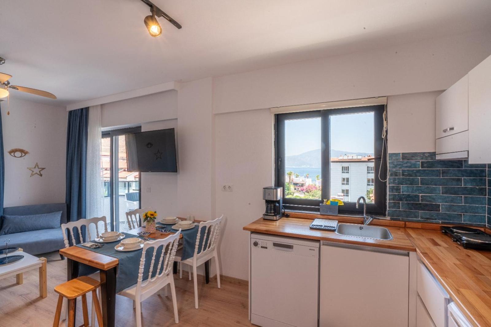Apartment with Sea View photo 3