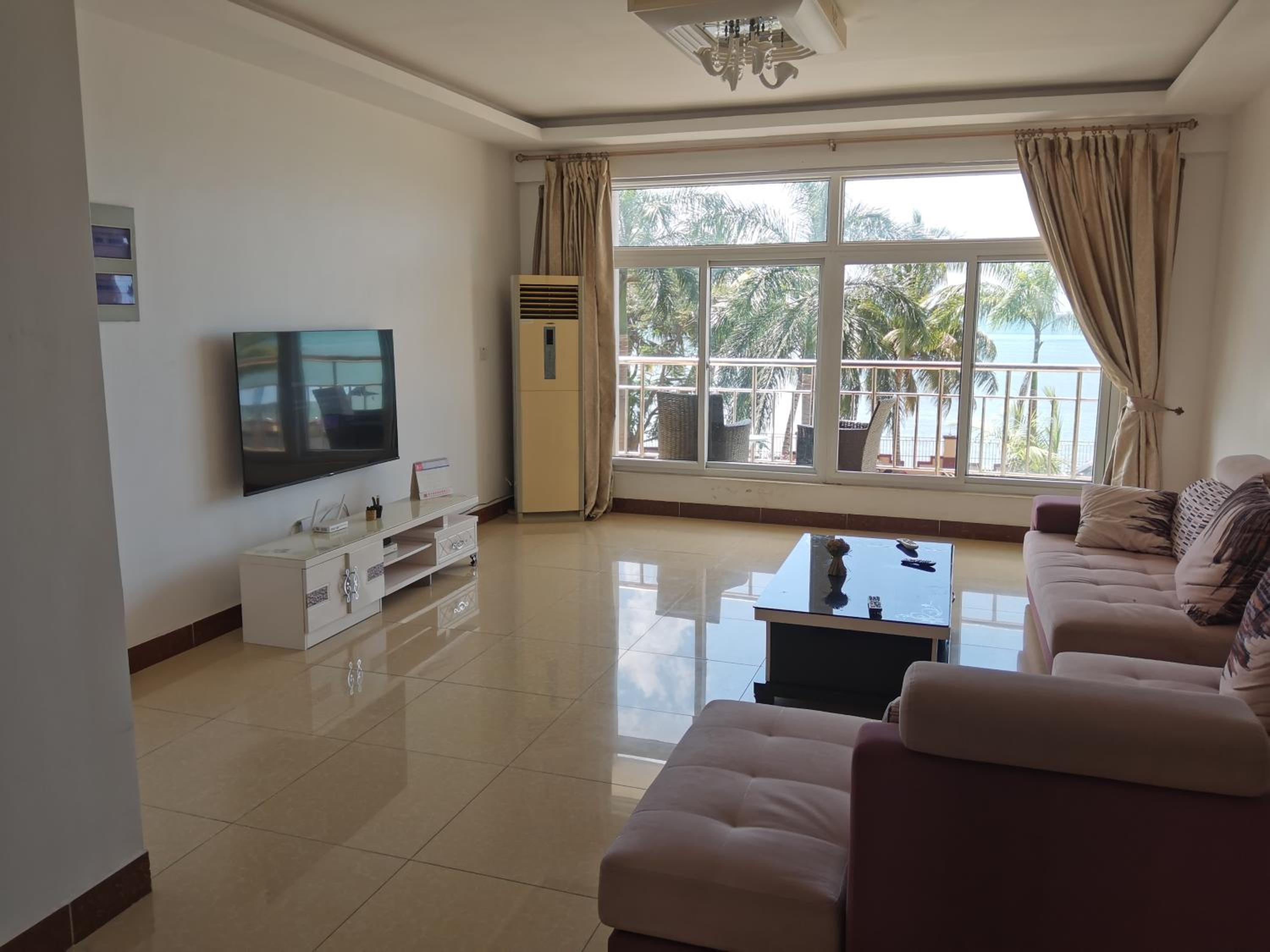 Four-Bedroom Deluxe Apartment