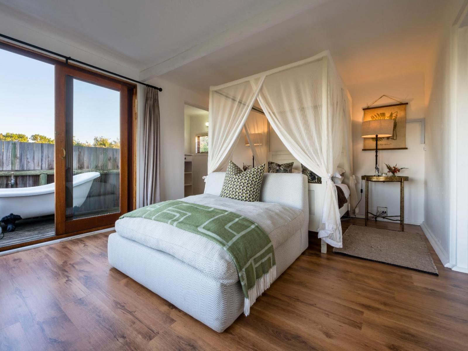 Honeymoon Suite