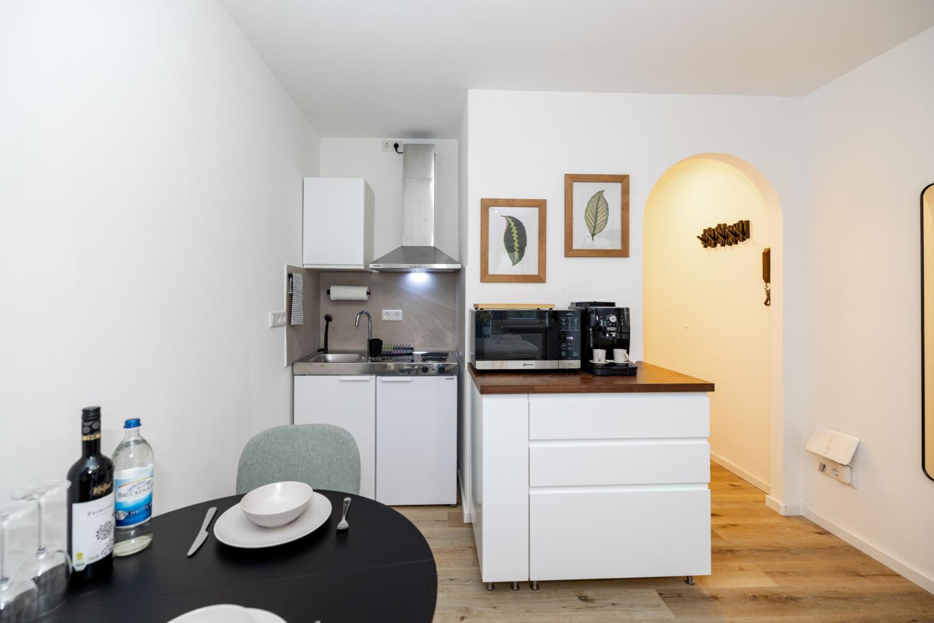 One-Bedroom Apartment photo 3