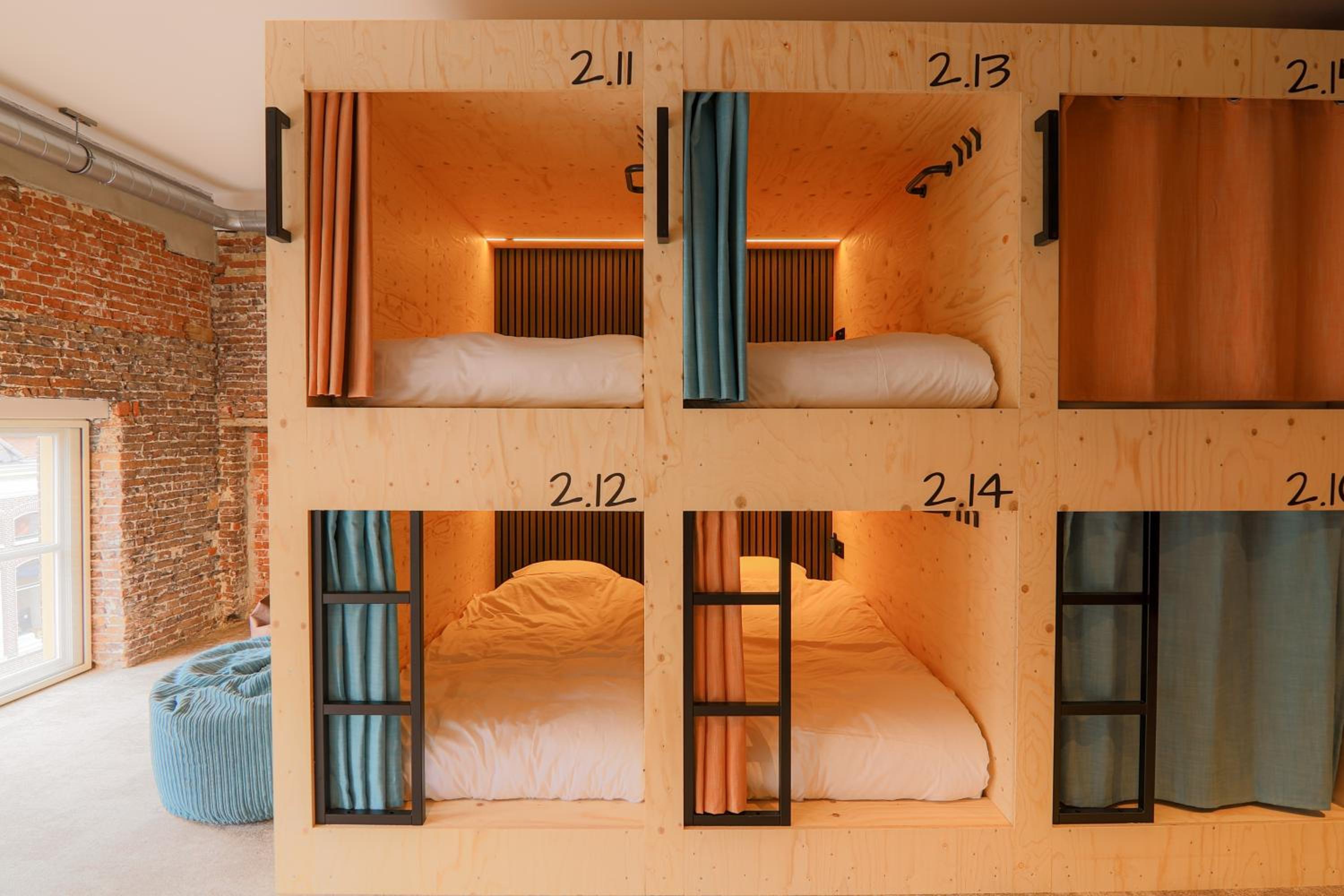 Single Cocoon photo 1