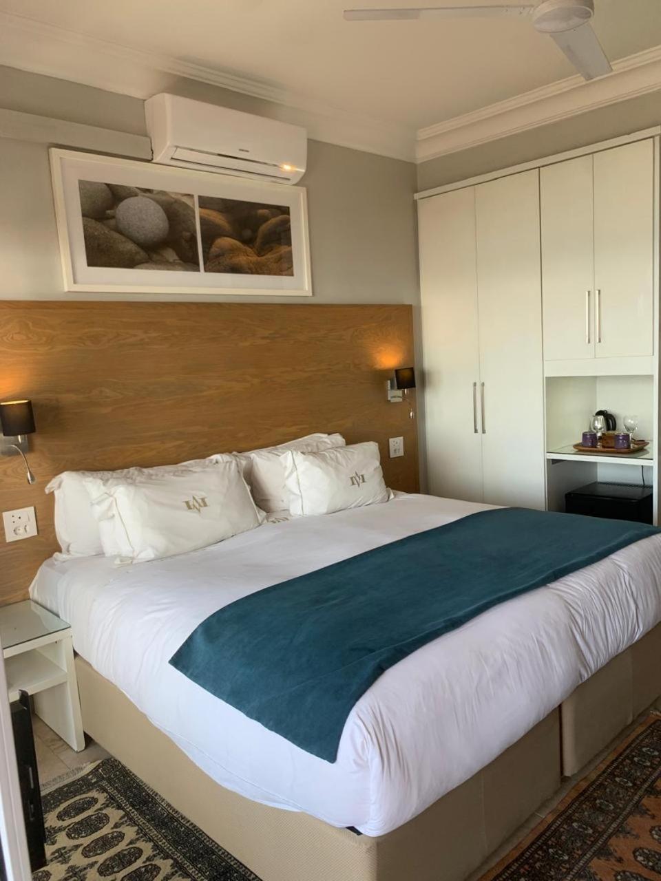 Deluxe Double Room with Sea View photo 2