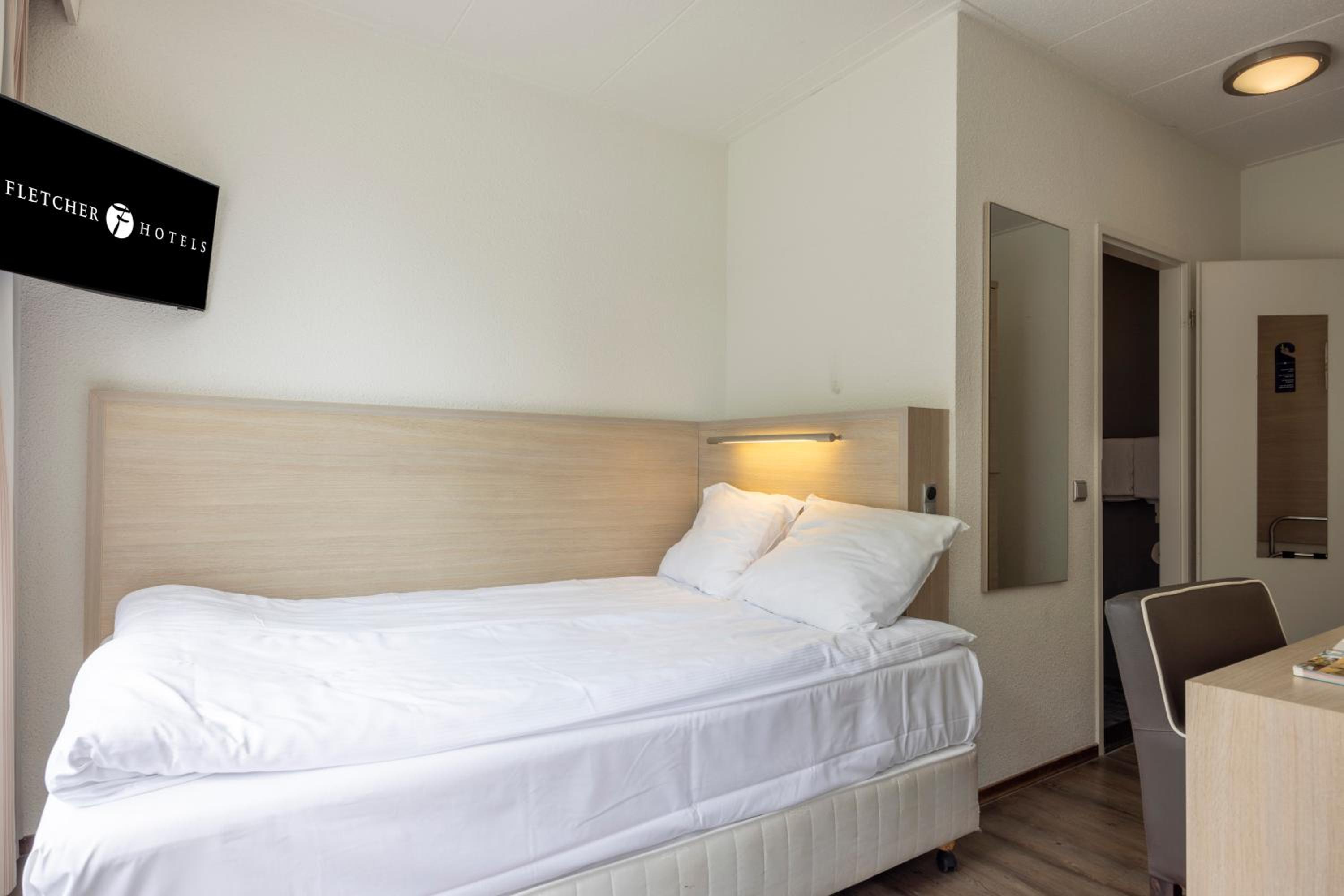 Small Double Room - Photo 1