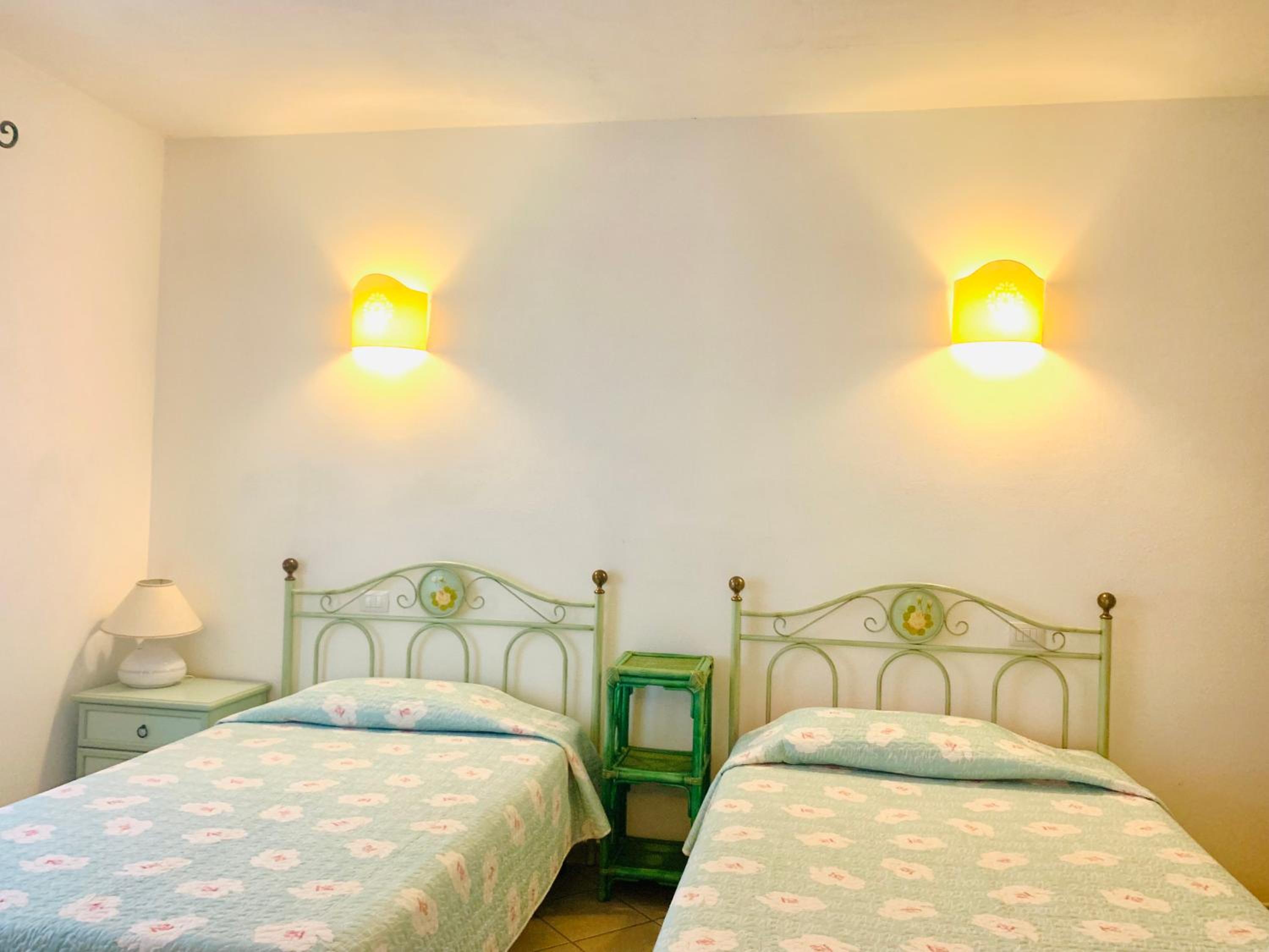 Twin Room - Photo 9