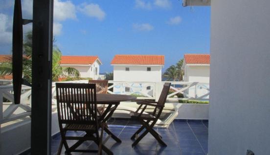One-Bedroom Apartment with Garden View