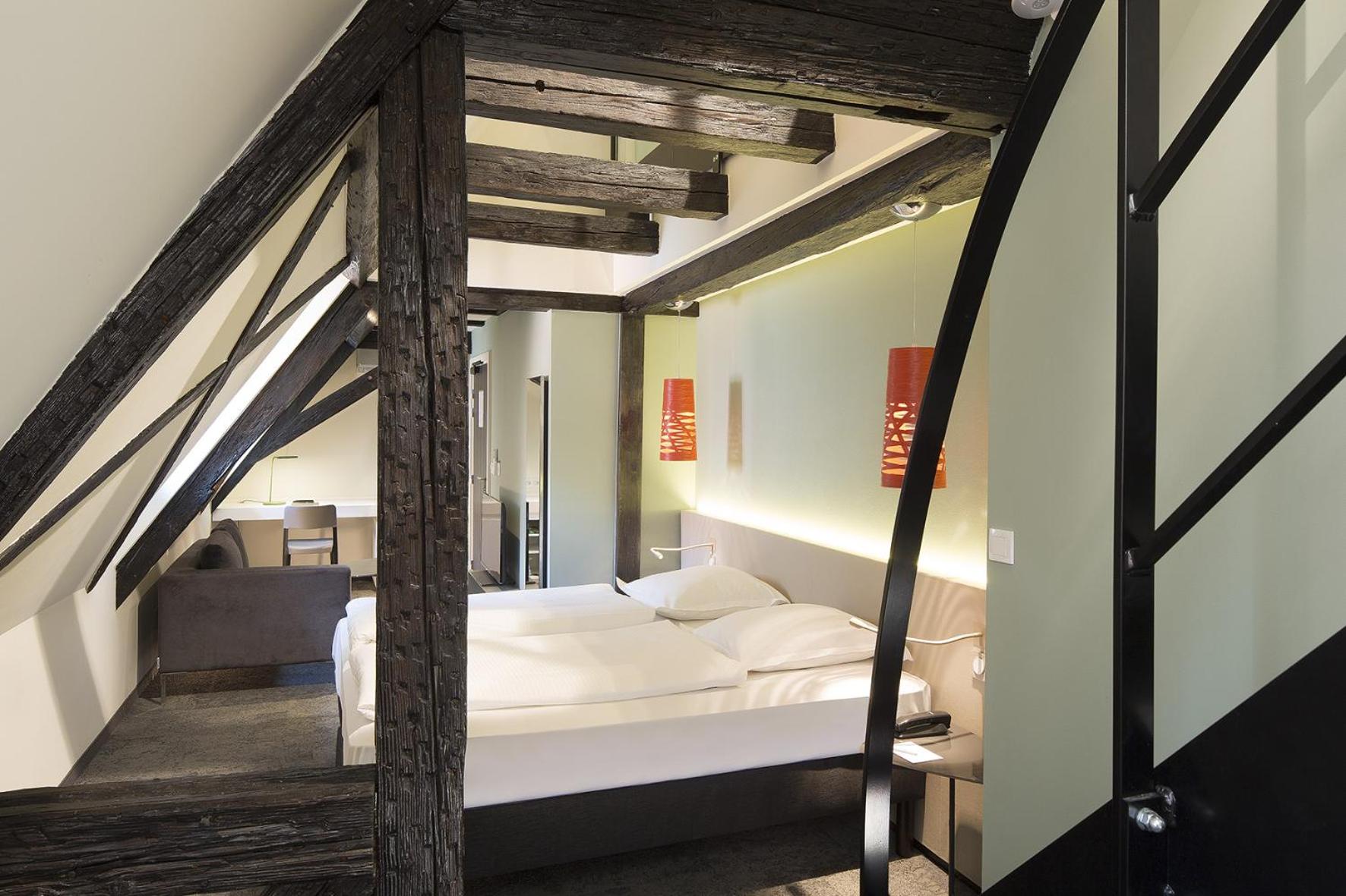 Double Suite - Photo 9