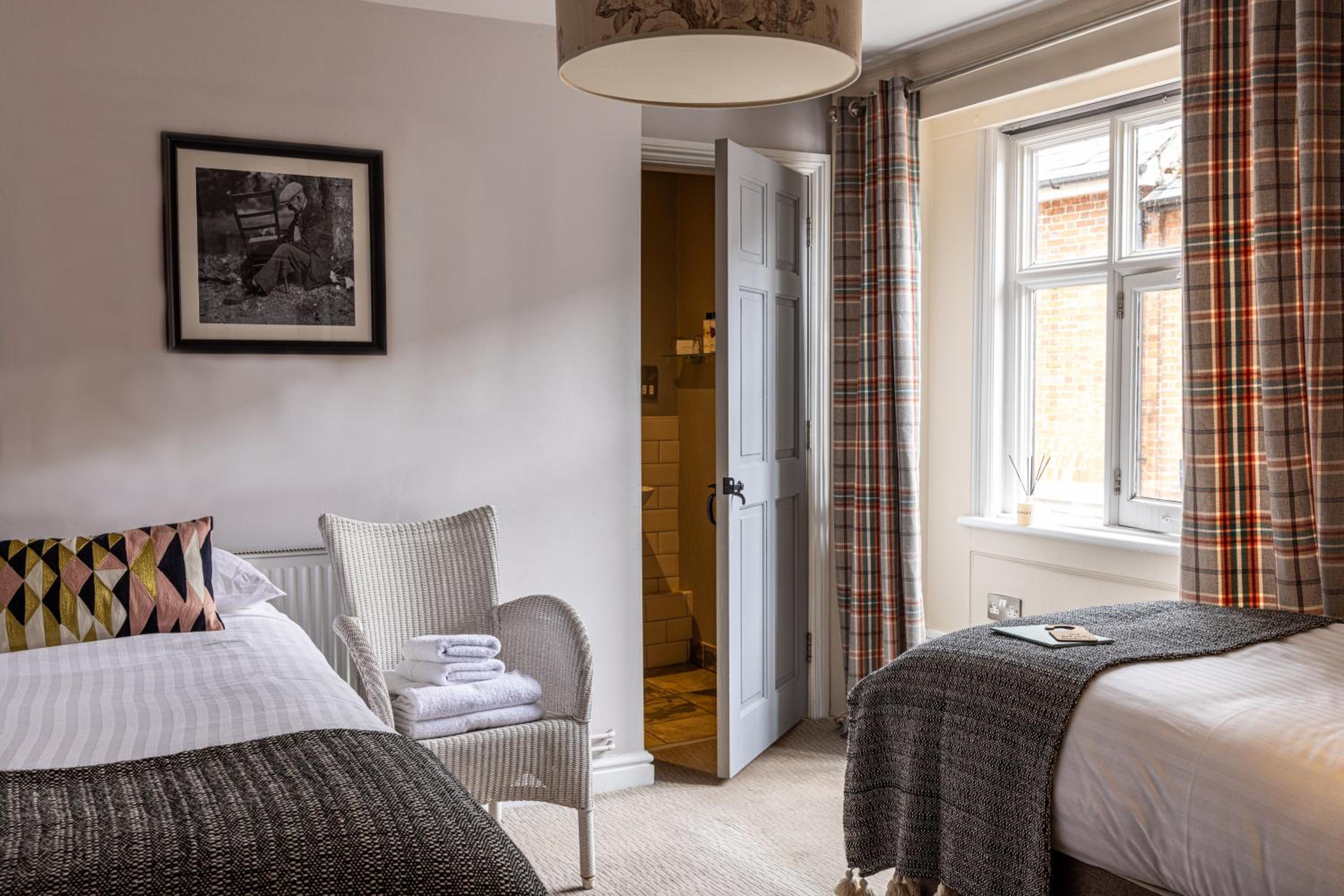 Standard Twin Room