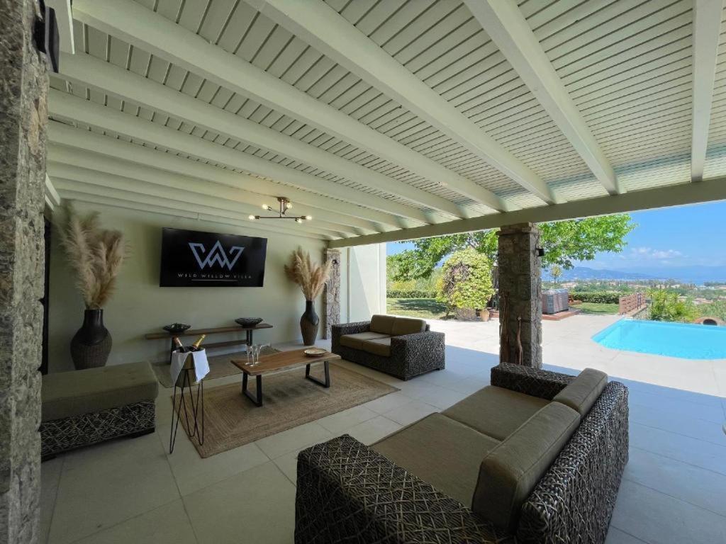 Villa photo 3