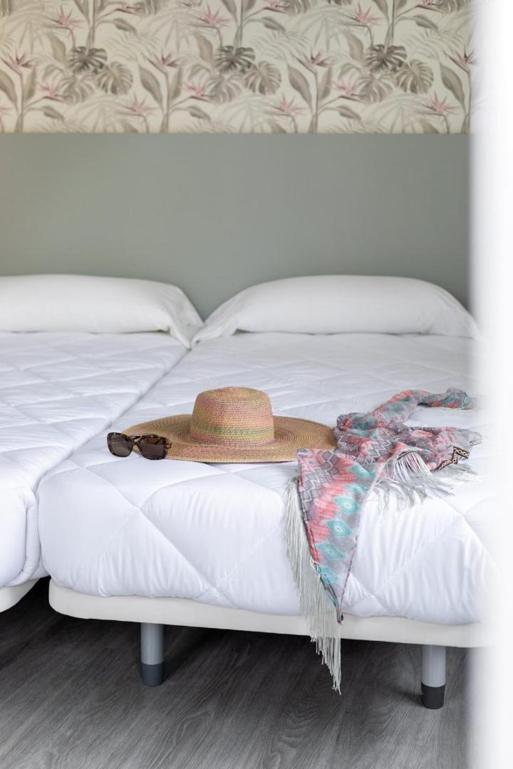 Double Room thumbnail 6
