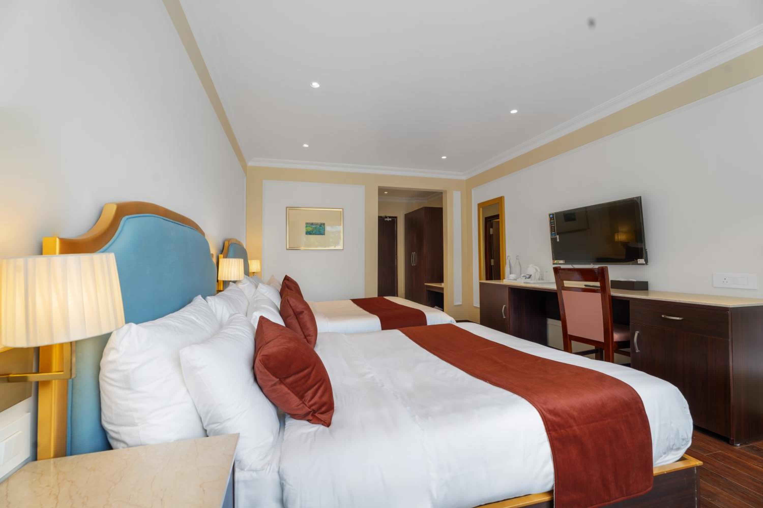 Deluxe Twin Room