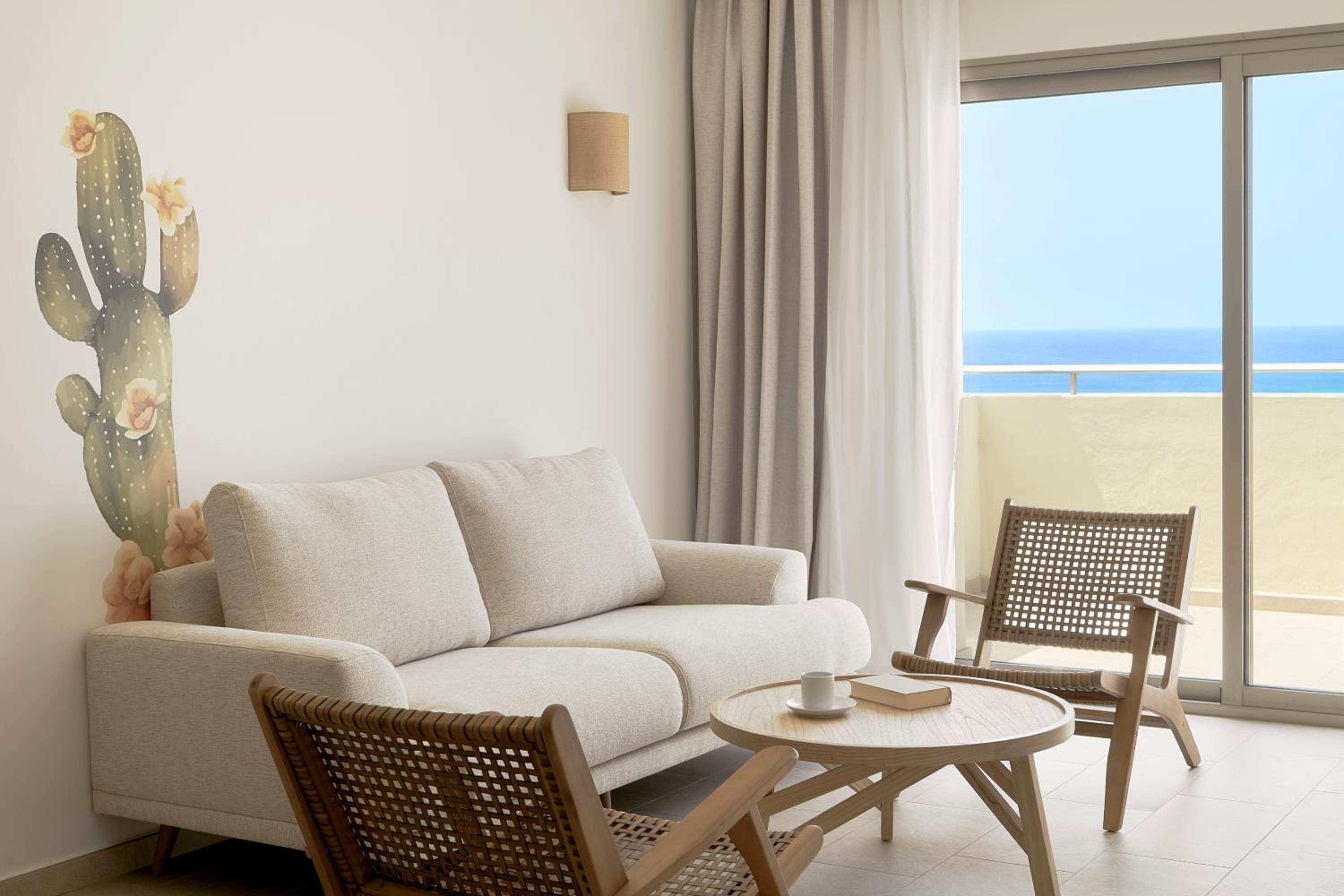 Suite Sea View Priority Location