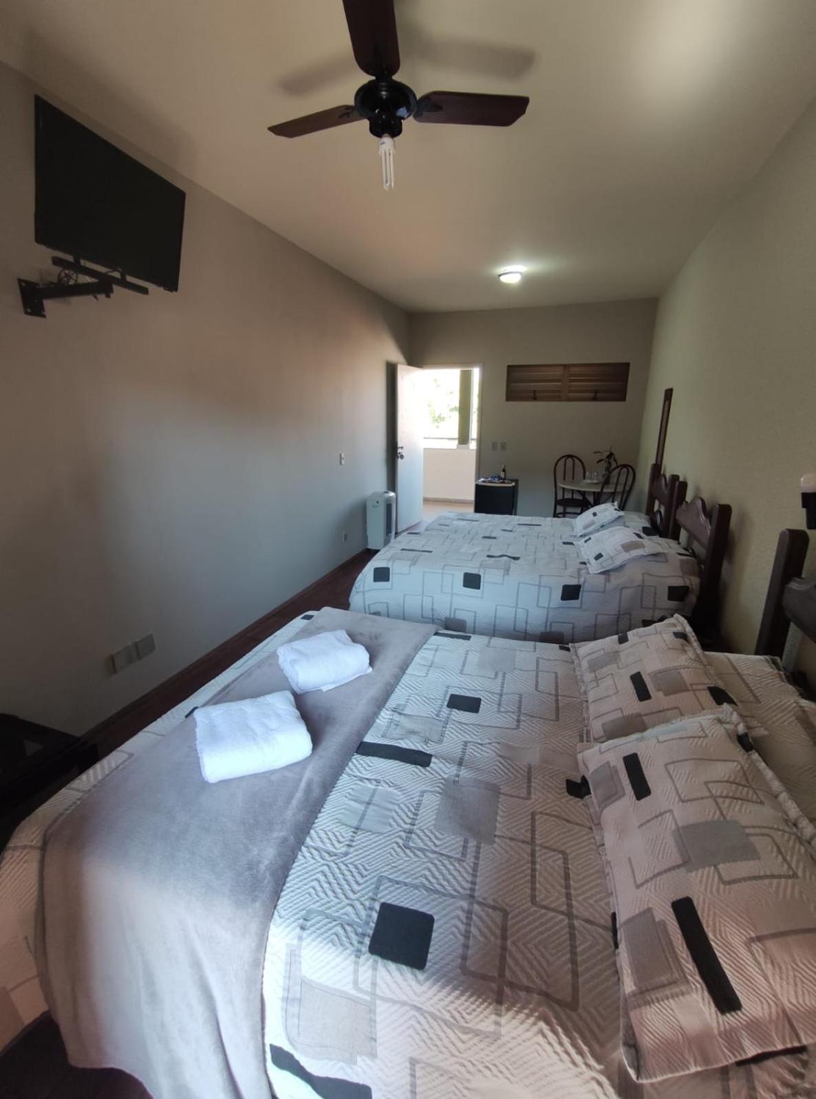 Deluxe Double or Twin Room with Pool Access photo 3