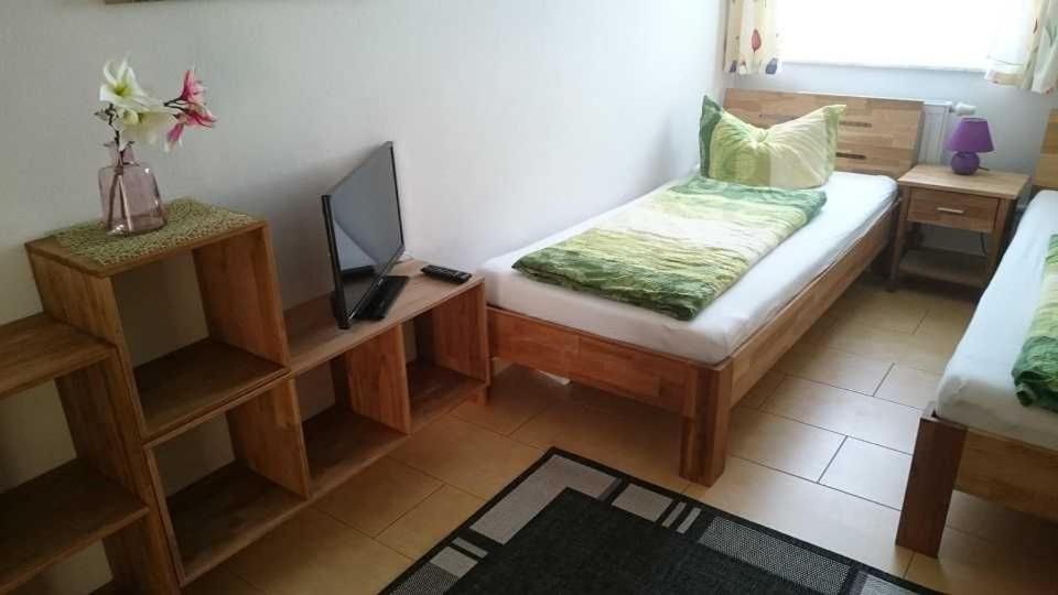 Two-Bedroom House photo 2