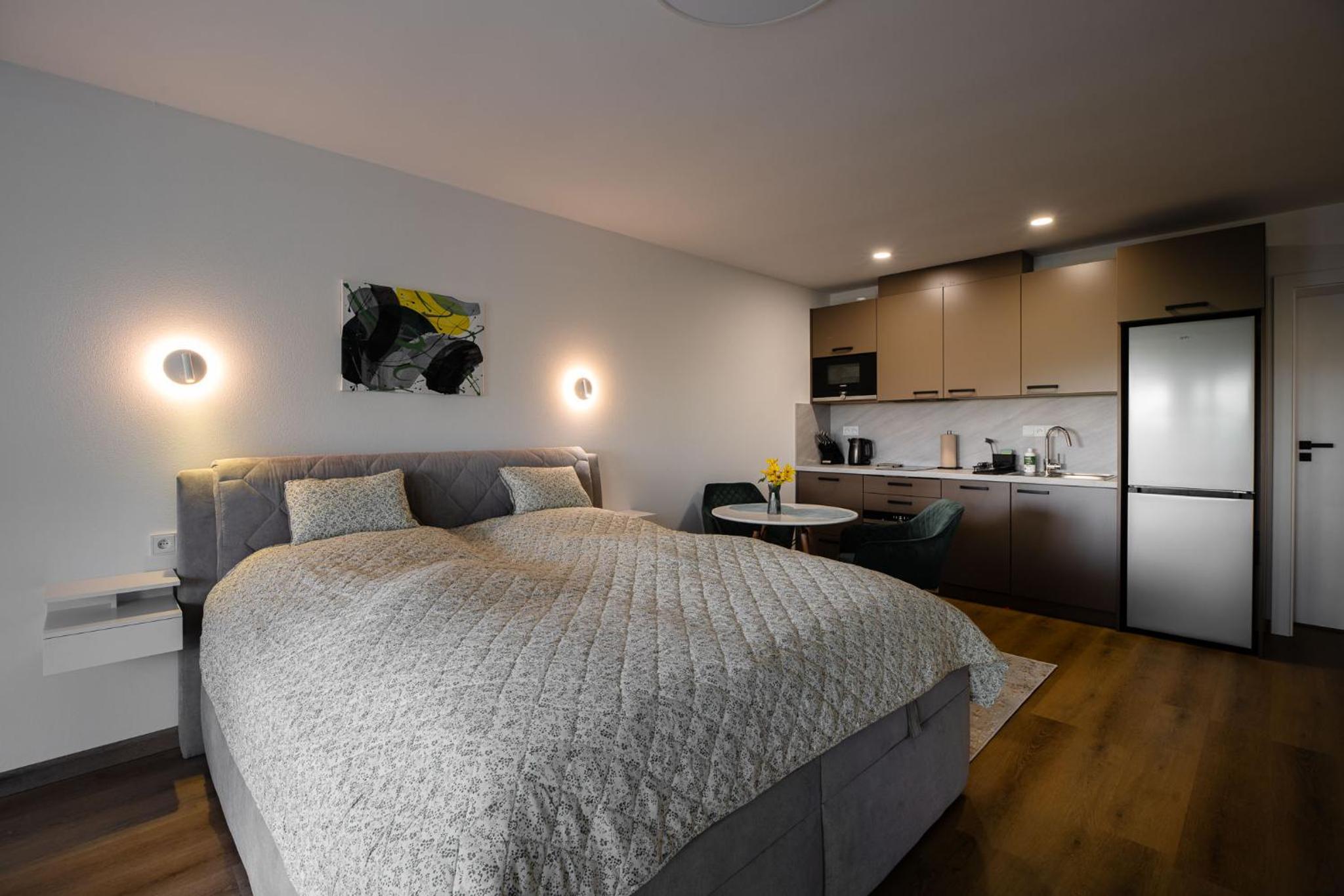 One-Bedroom Apartment with Garden View photo 2
