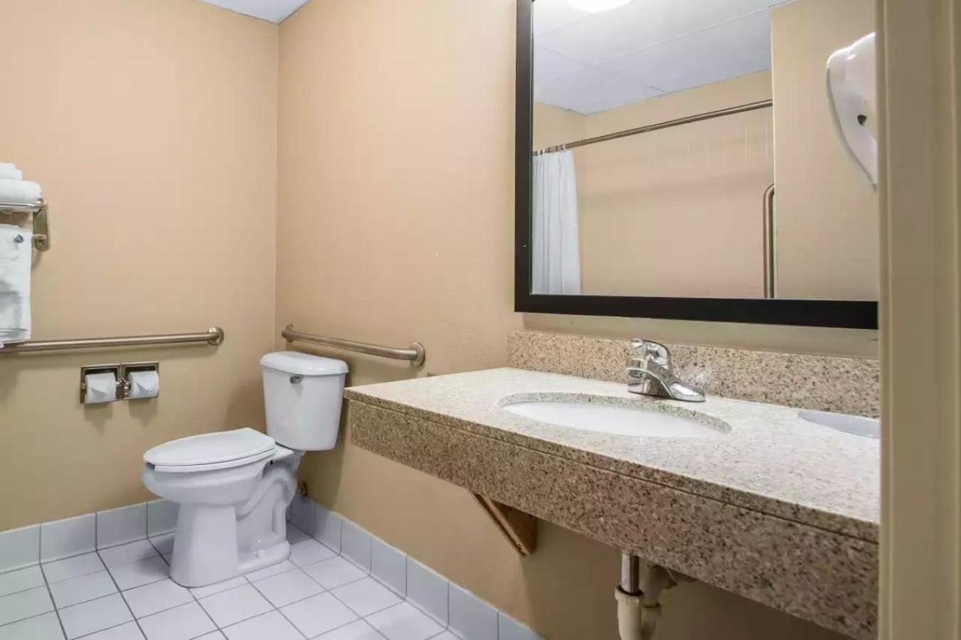 Quality Inn & Suites East Troy I-43, Foto 7